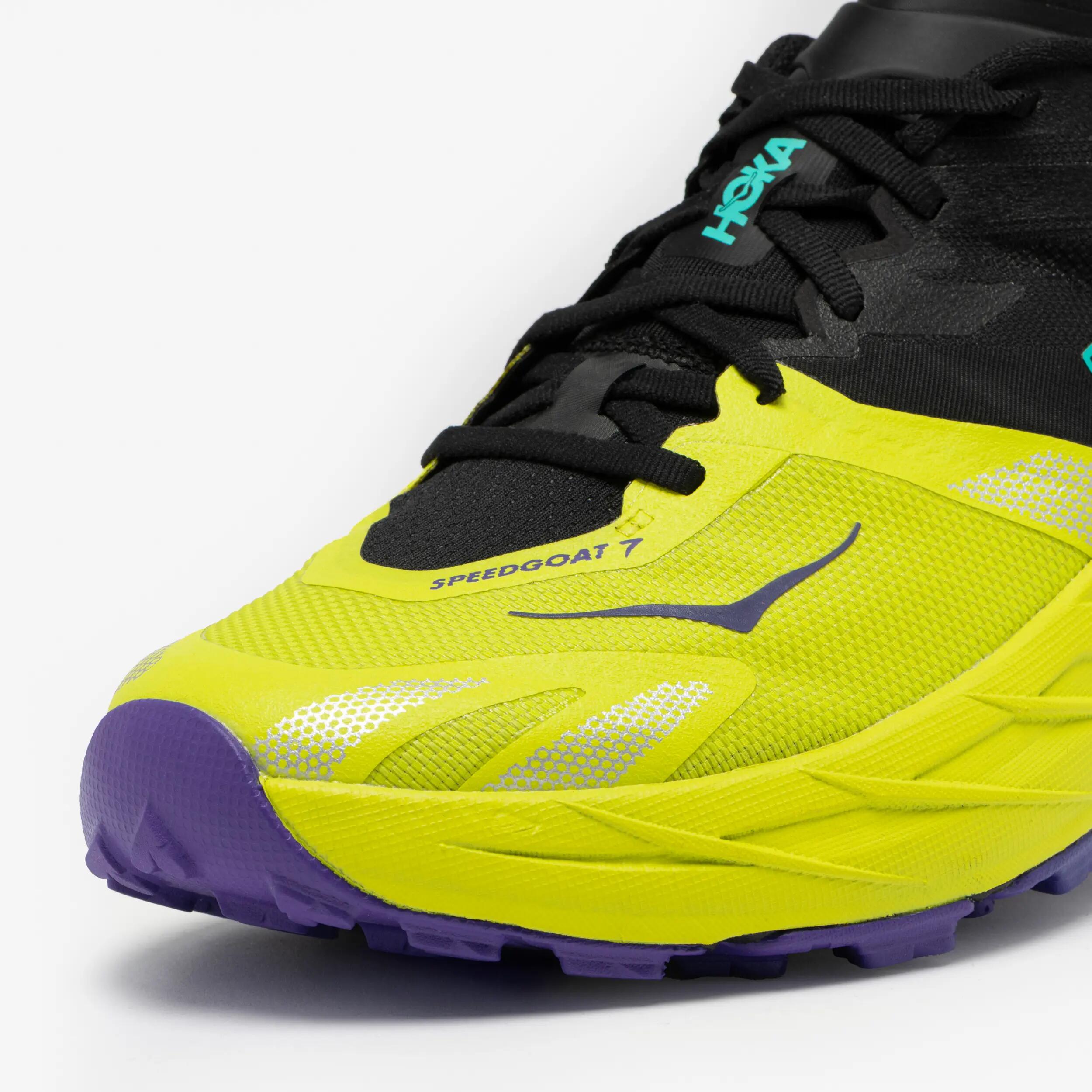 Sabatilles de trail running home Hoka Speedgoat 7 groc i negre  5/7
