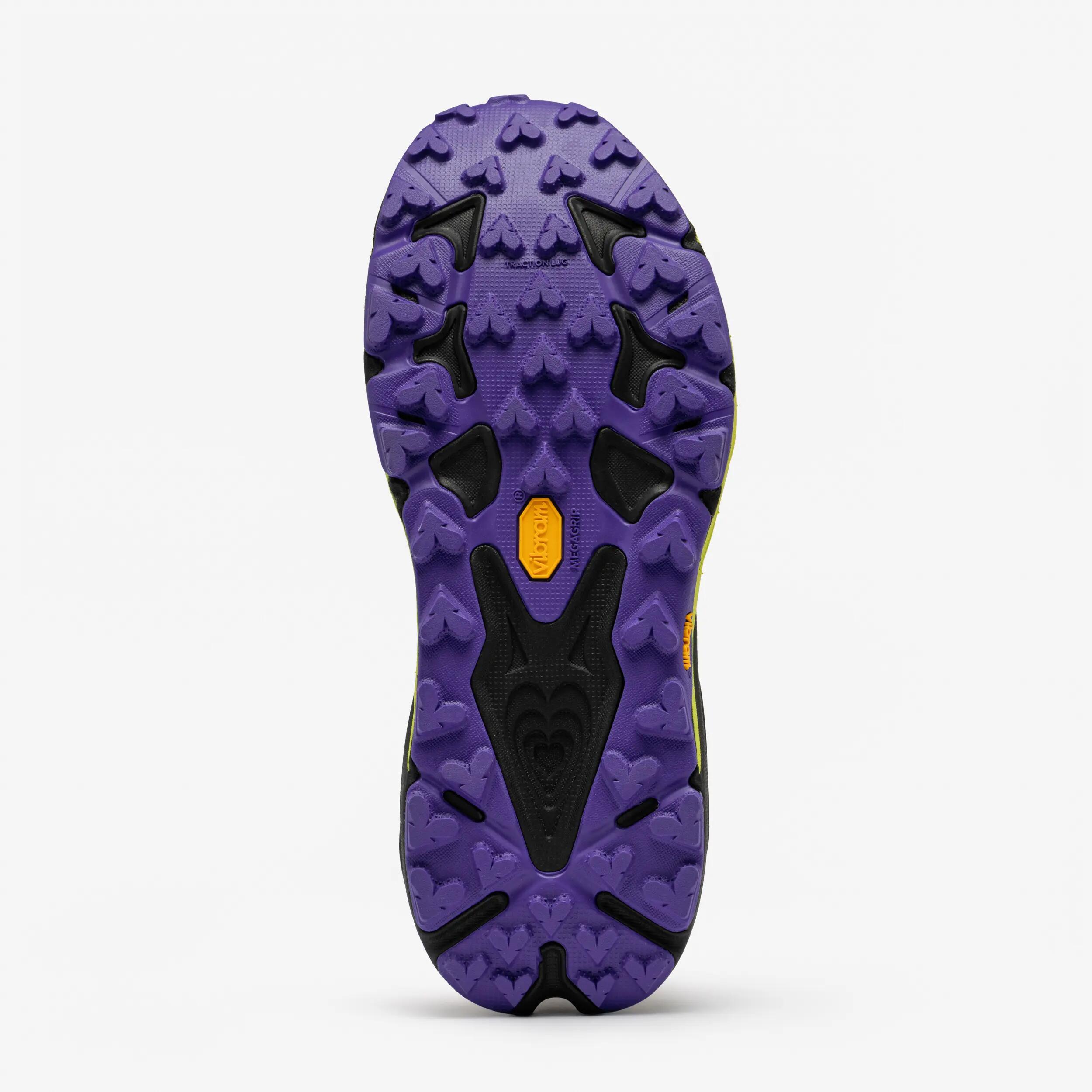 Sabatilles de trail running home Hoka Speedgoat 7 groc i negre  3/7