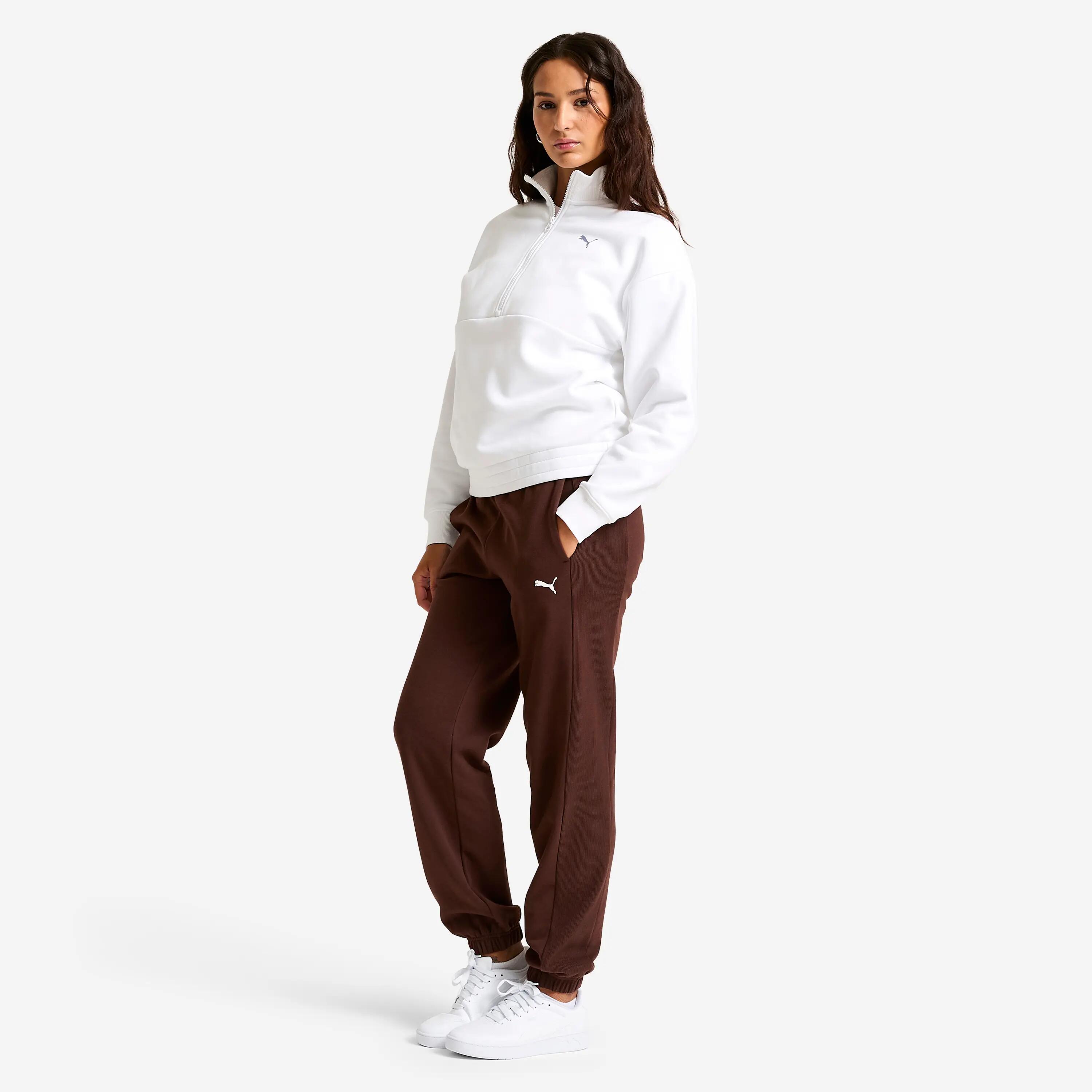Pantaloni tuta Puma donna regular fit felpati marroni 2/7