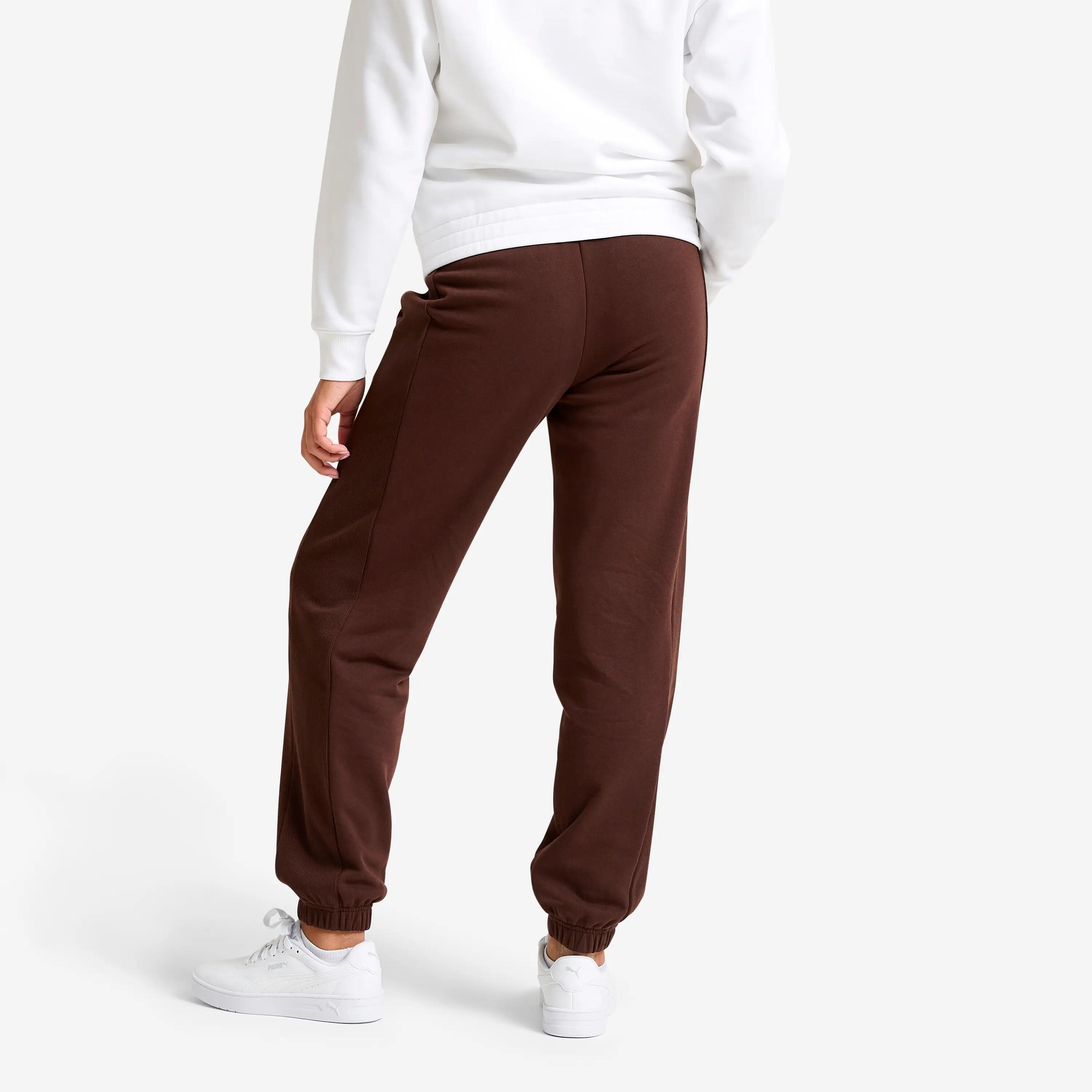 Pantaloni tuta Puma donna regular fit felpati marroni 3/7