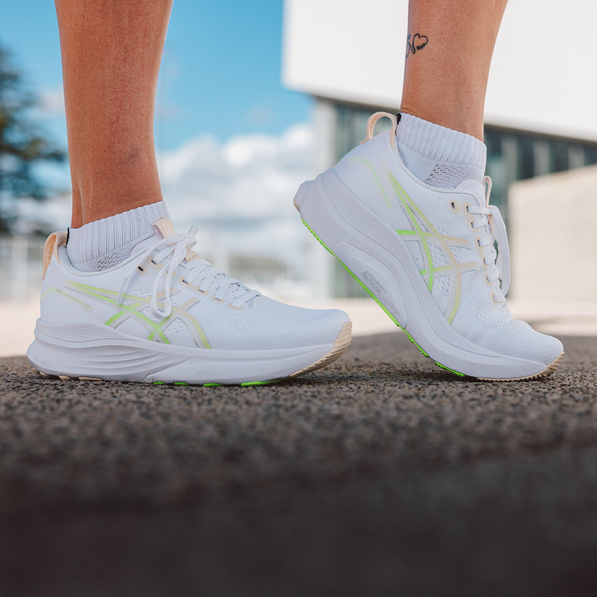 Women's Running Shoes, Asics GEL-Kayano 32 - White/Green 2/9