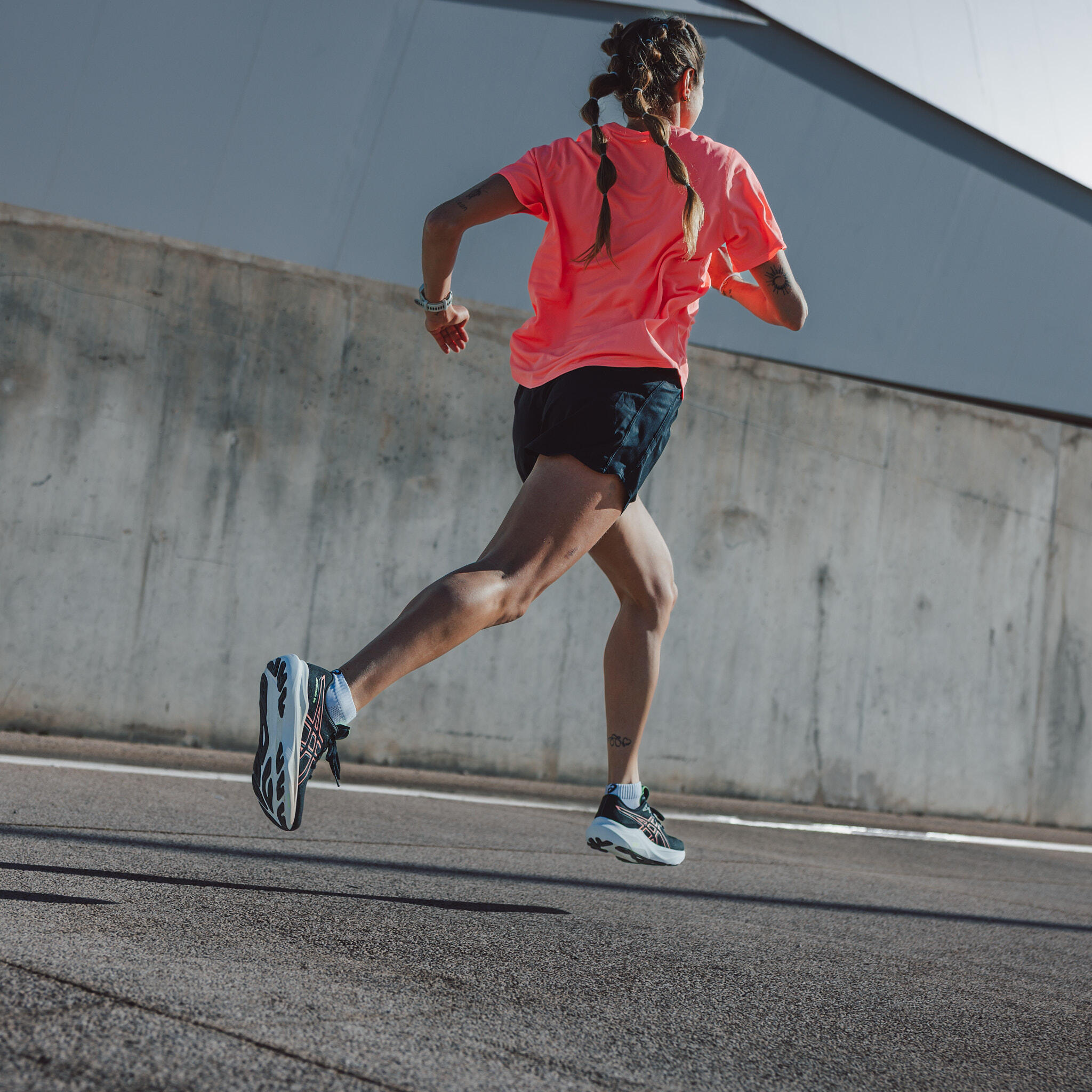 Sapatilhas de Corrida Mulher GT-2000 14 Preto/Rosa 6/10
