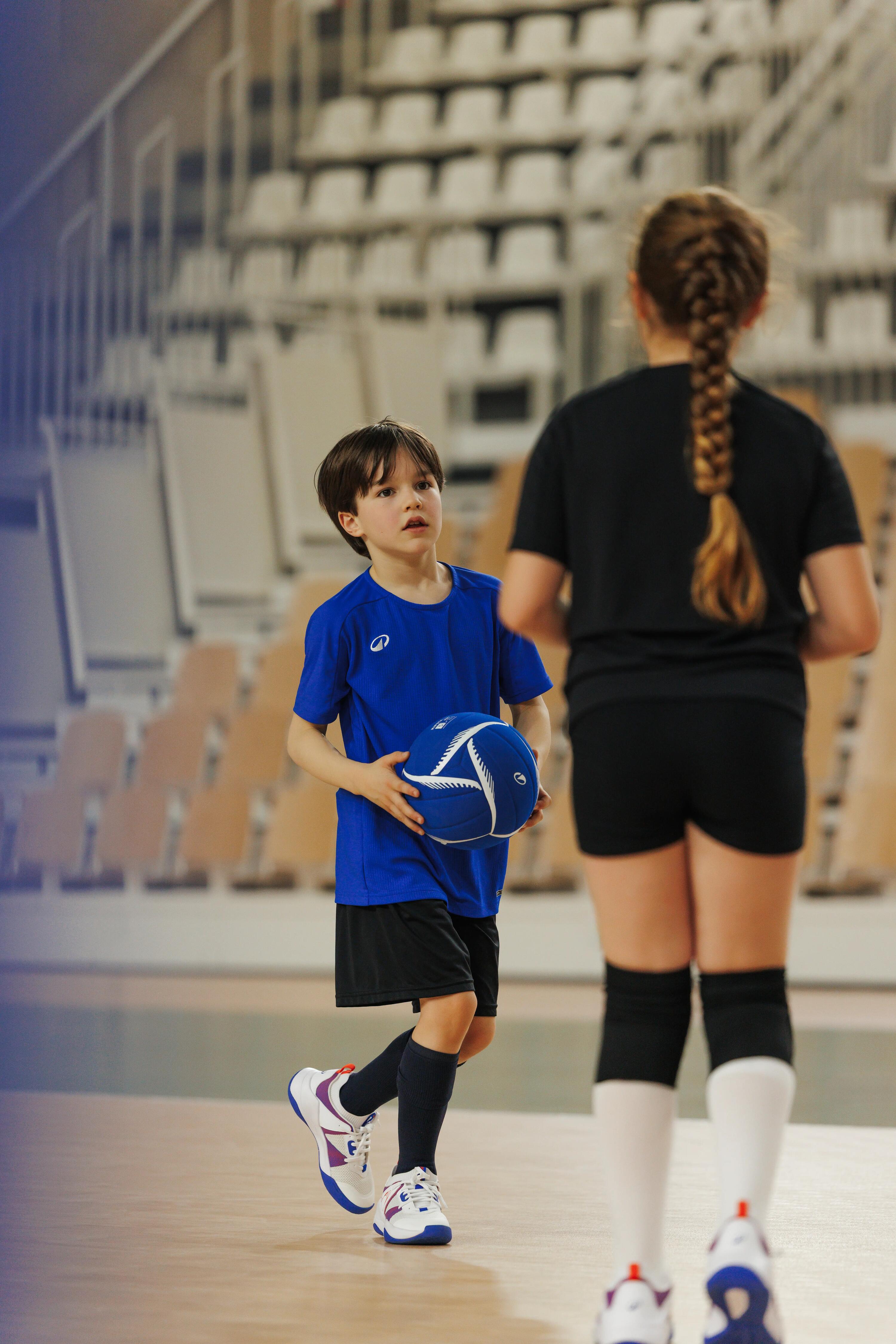 Kids’ volleyball shoes, VB500 9/10