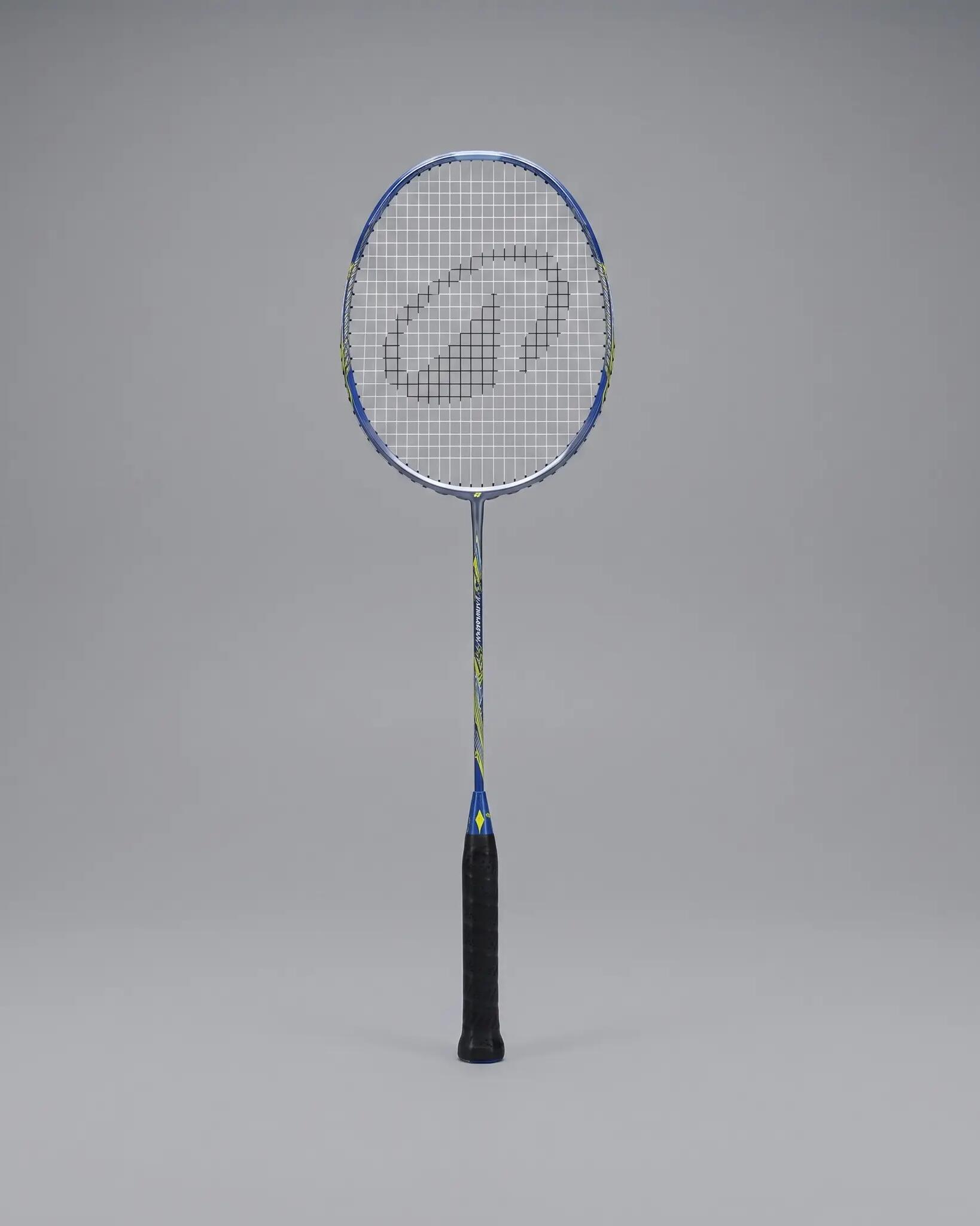 Squashschläger mit schwarzen Hintergrund