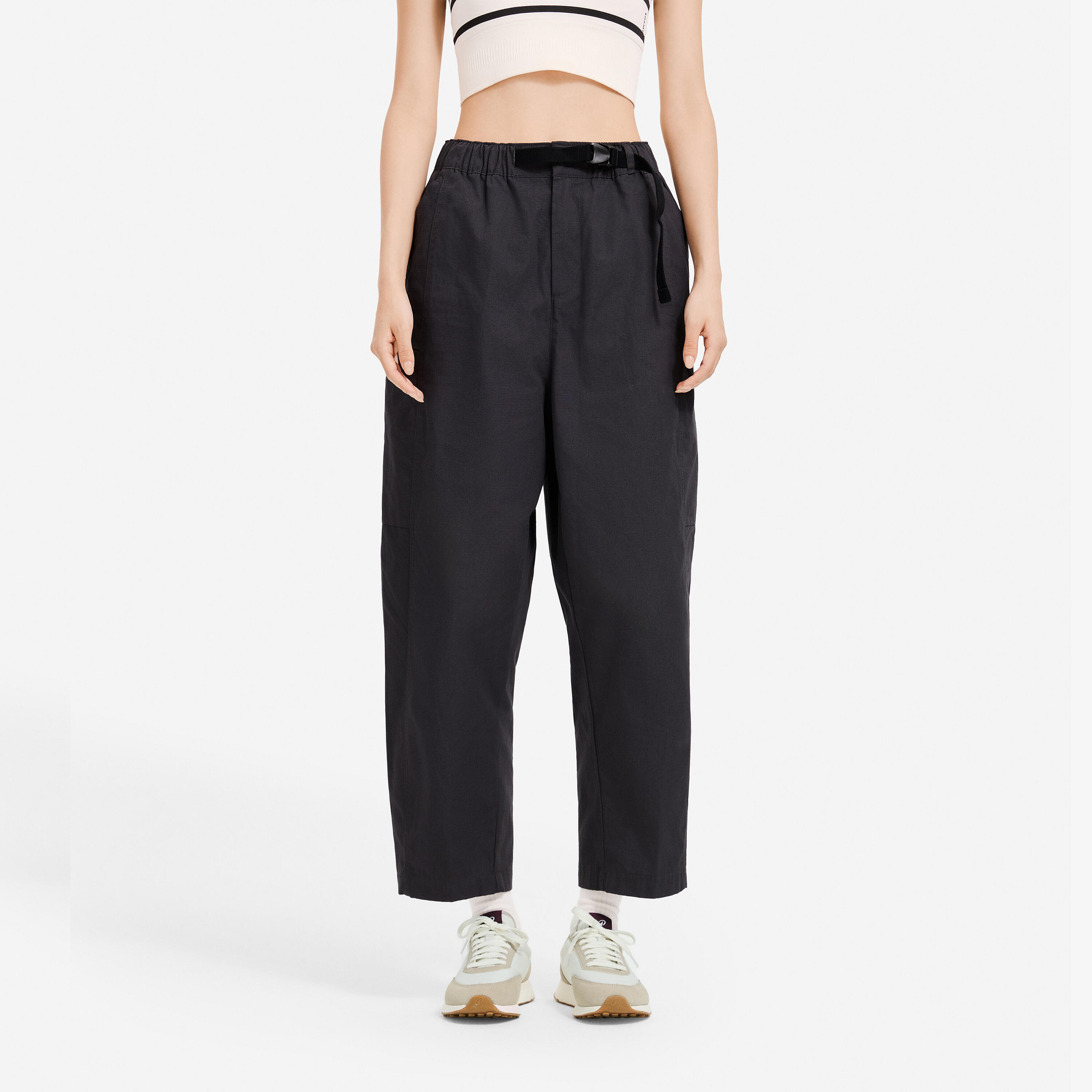 Women's Sportswear Woven 7/8 Pants - Carbon Grey