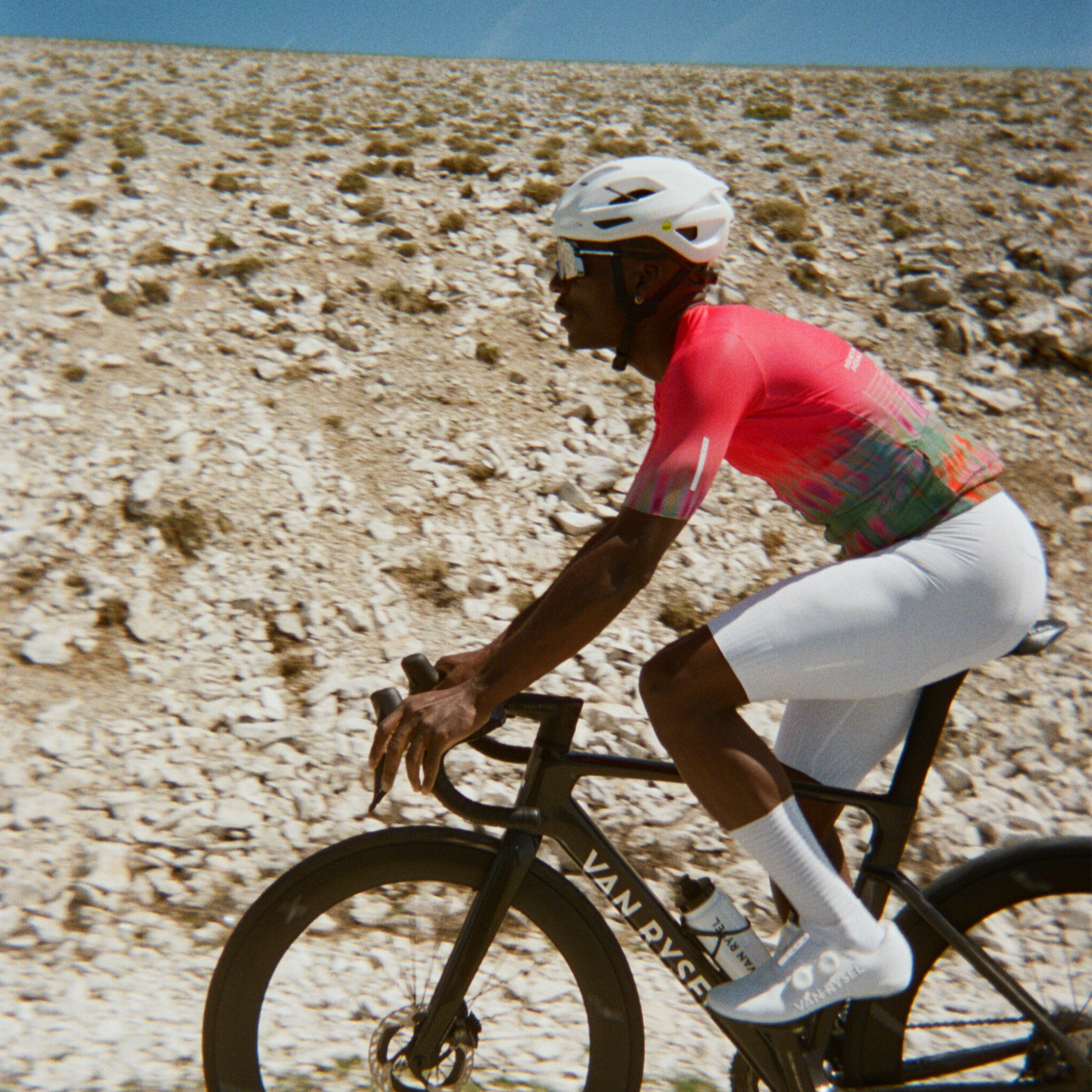 Road helmet