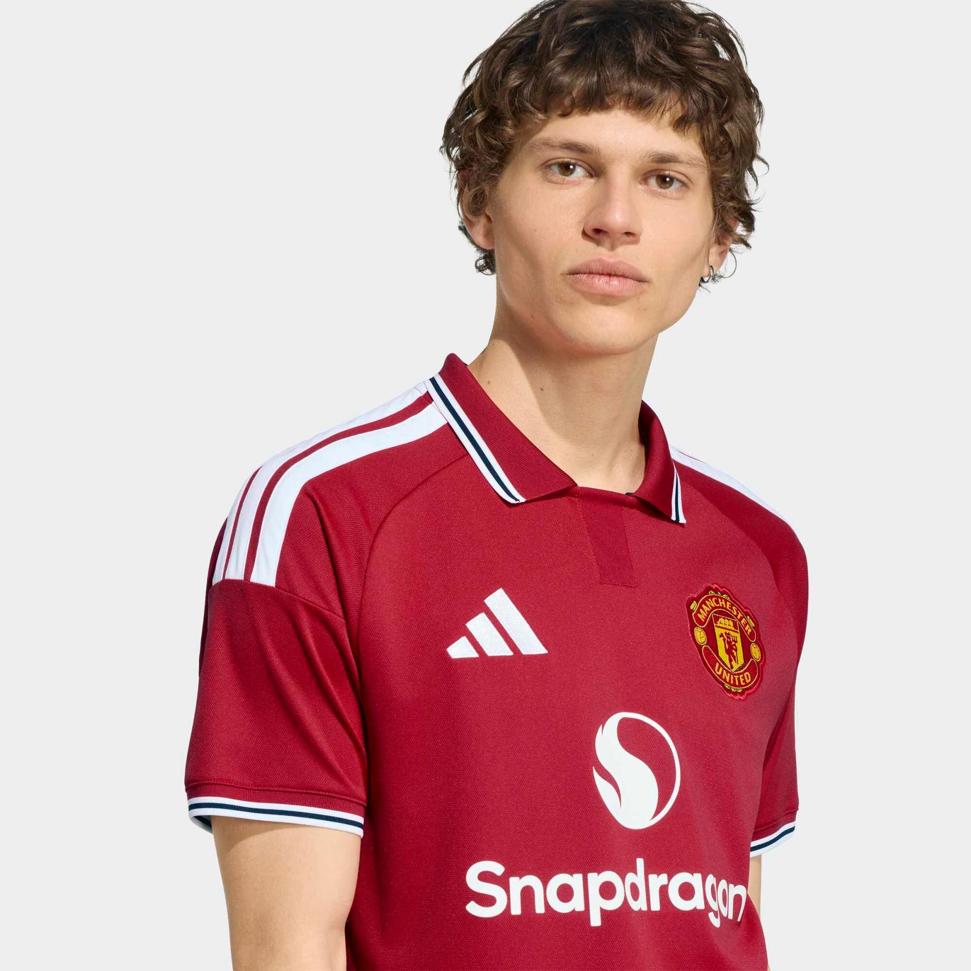 Camisola Principal de Futebol Adulto Manchester United 26/27 2/7