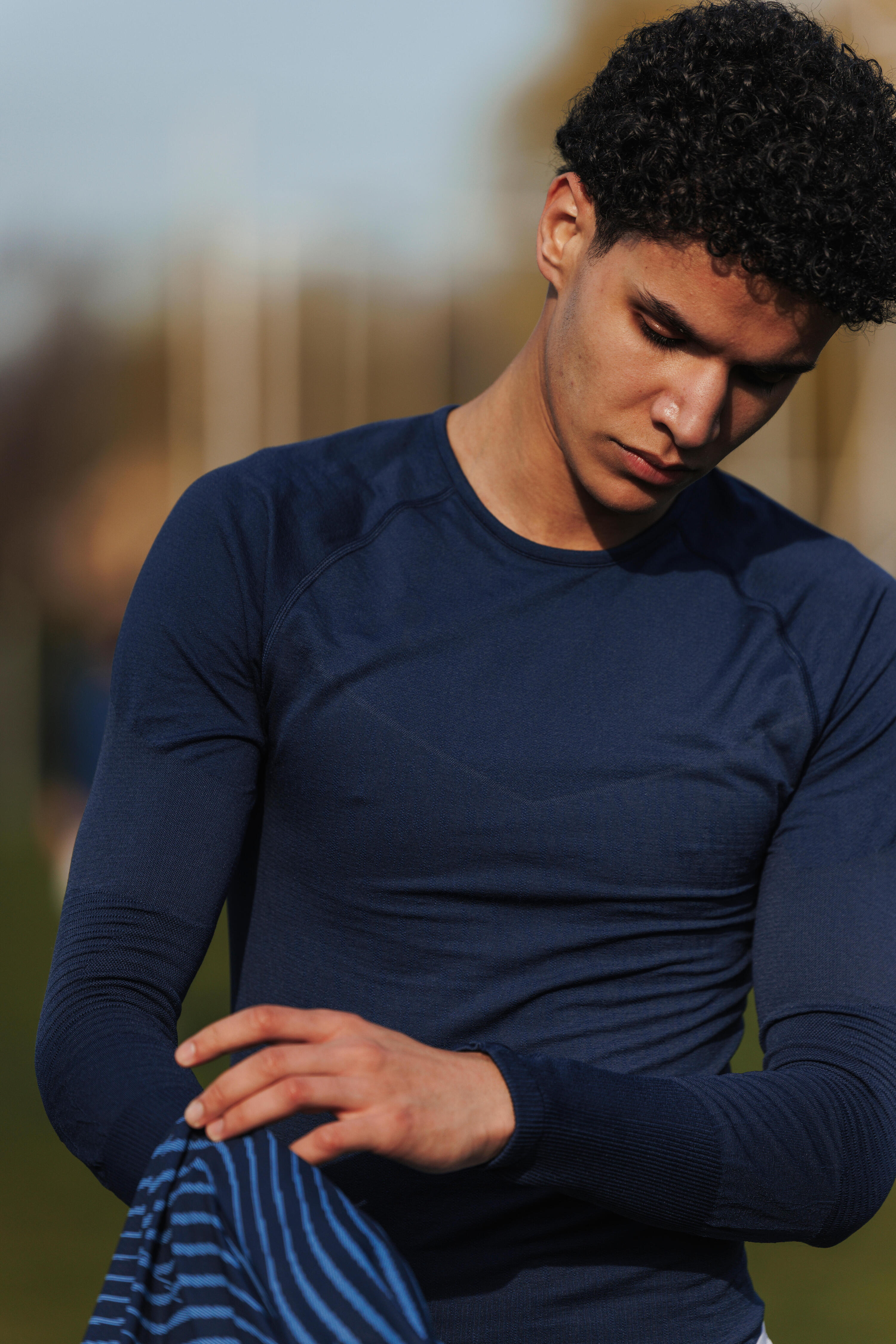 Naadloos thermoshirt met lange mouwen voor voetbal Keepdry marineblauw 3/9