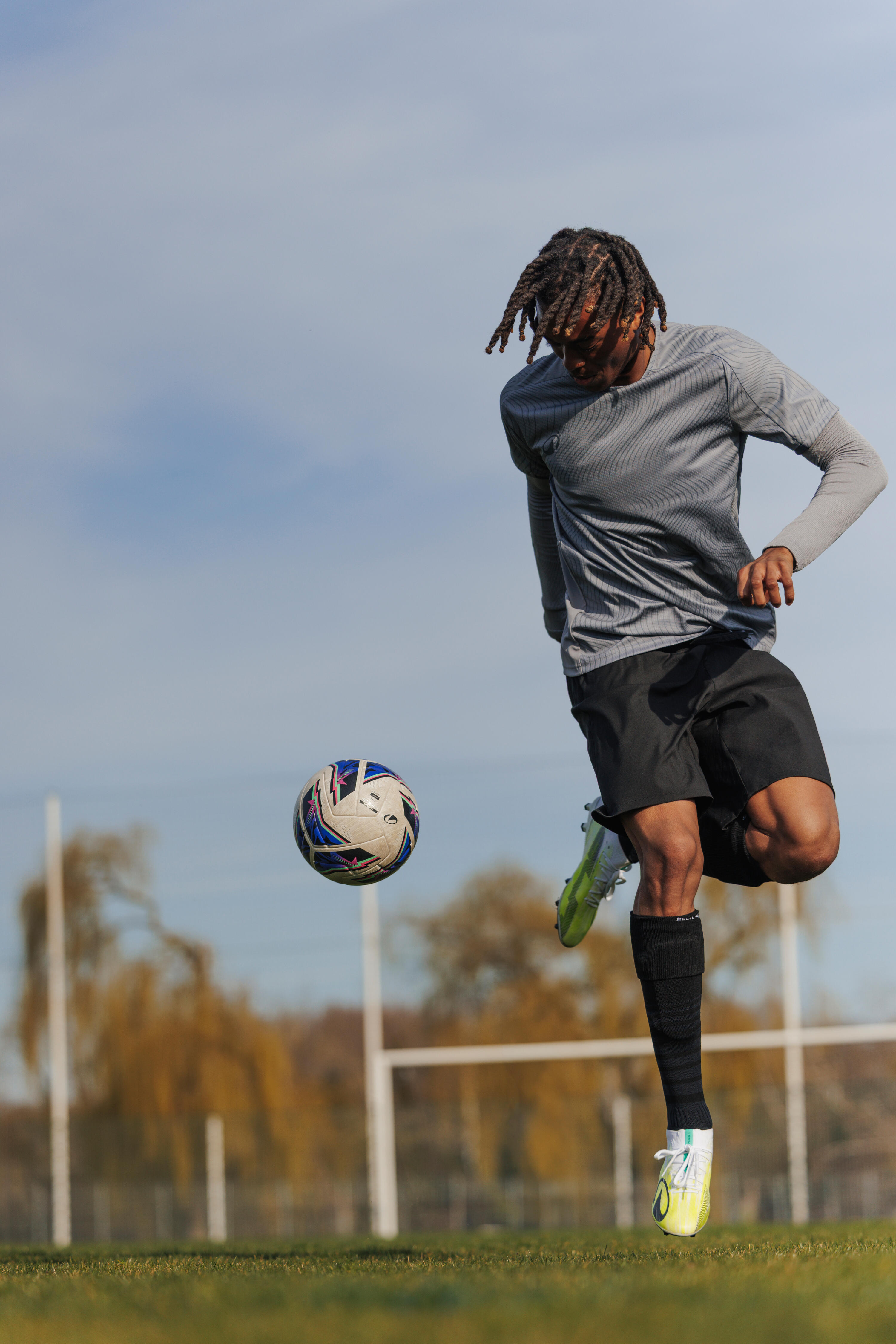 Naadloos thermoshirt met lange mouwen voor voetbal Keepdry grijs 11/12