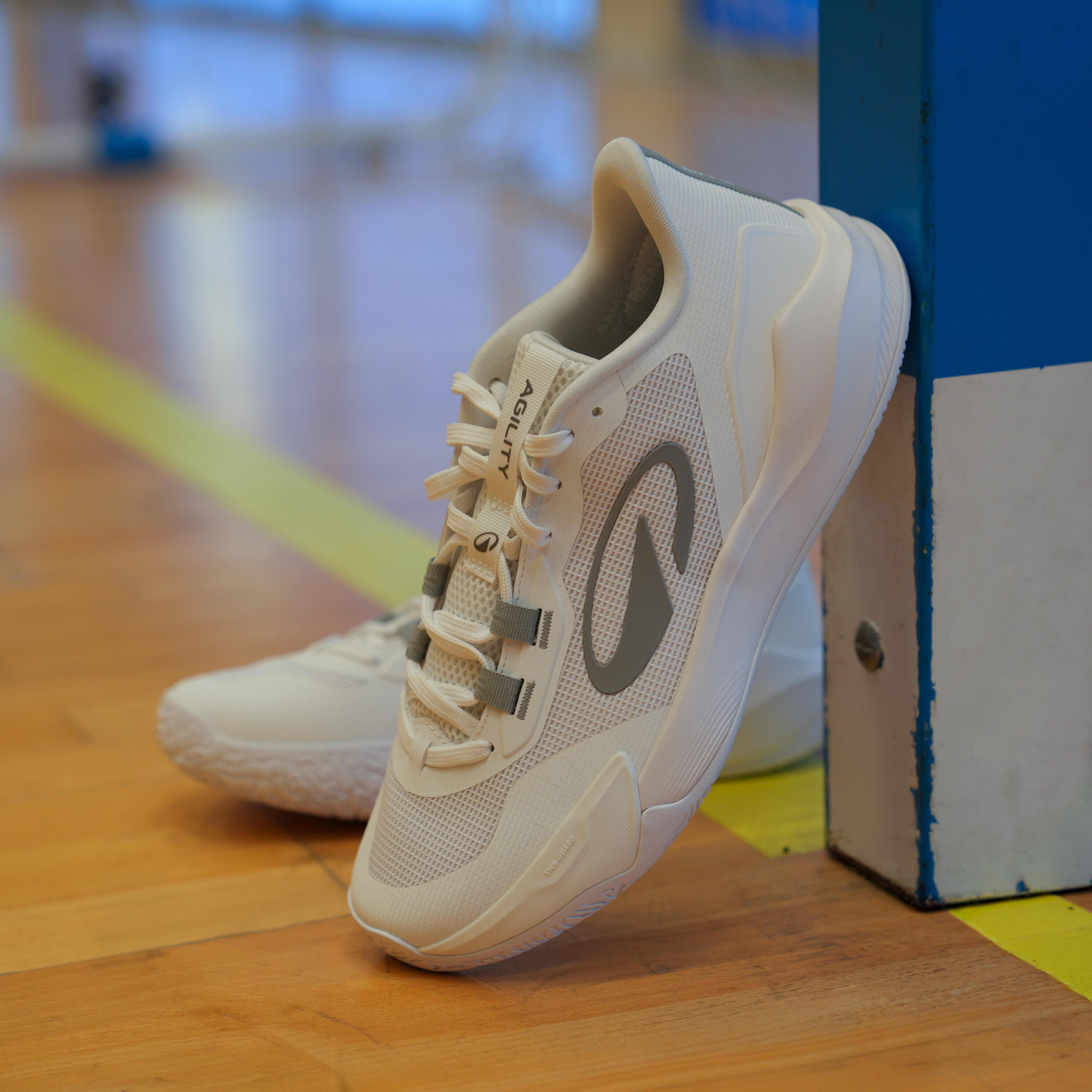 Adult Handball Shoes, HB 500 Agility - White 2/14