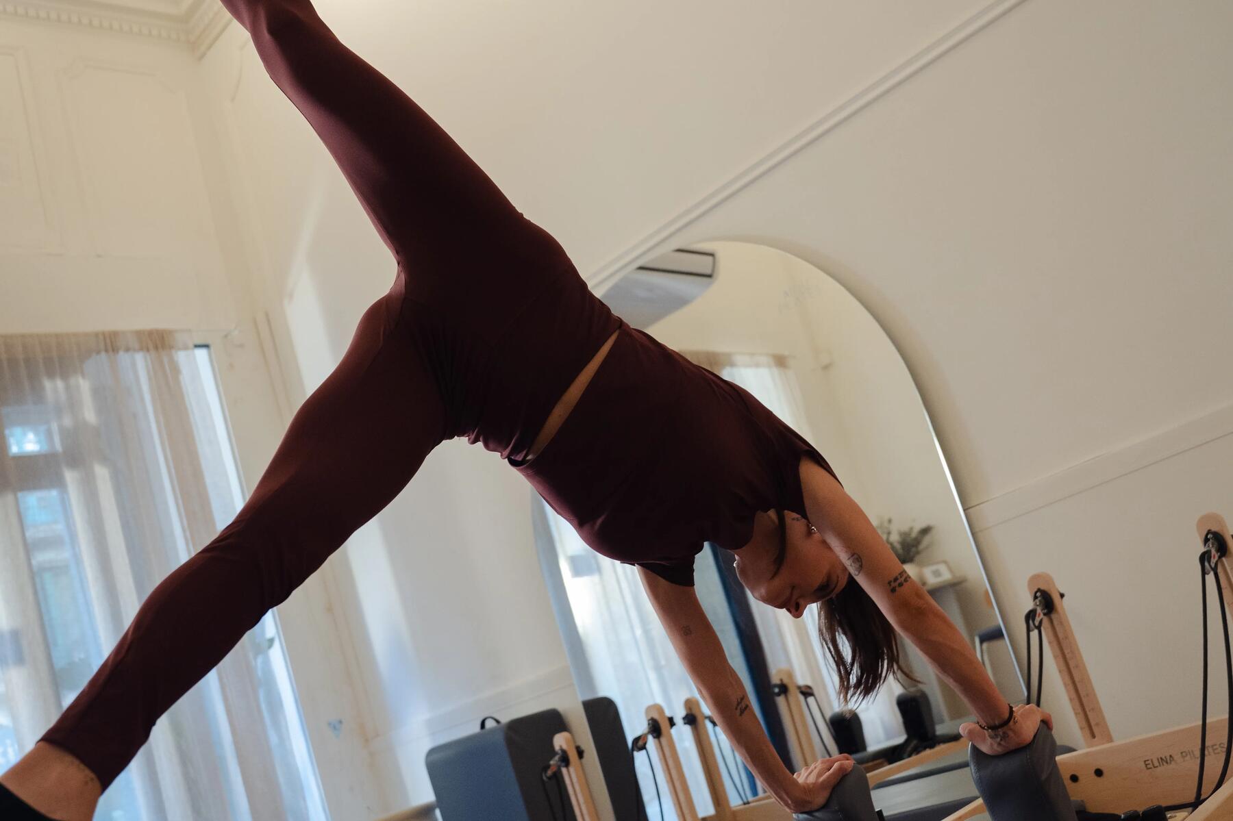 Erfahre hier, wie du das Glute Band in dein Training integrierst!