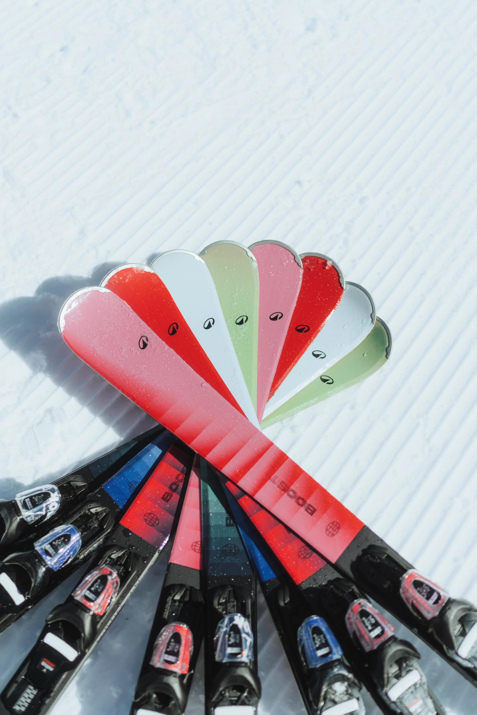 Skieur expert piste neige damée carving decathlon