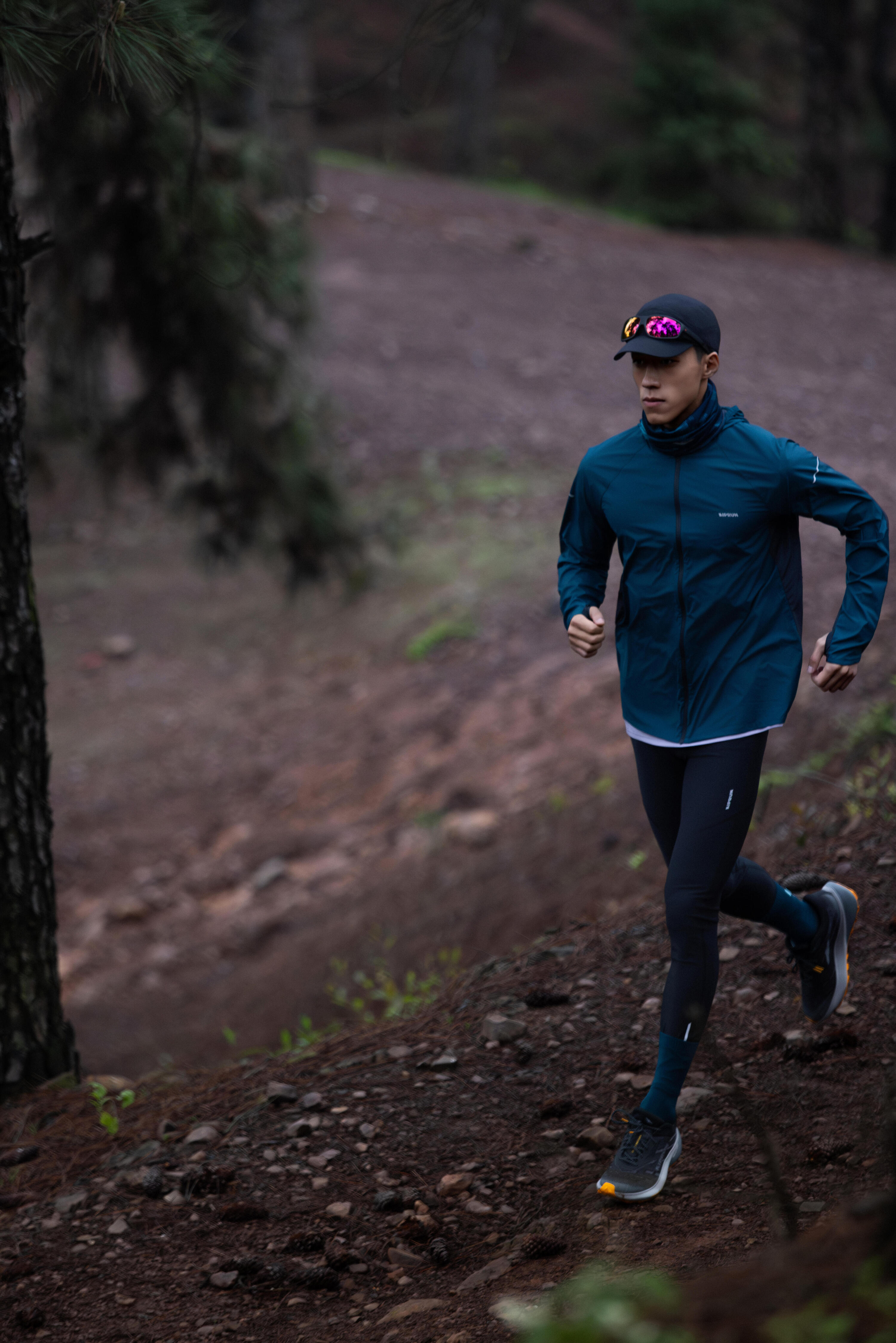 Malles llargues running home transpirables KIPRUN Run Flow negre 14/15