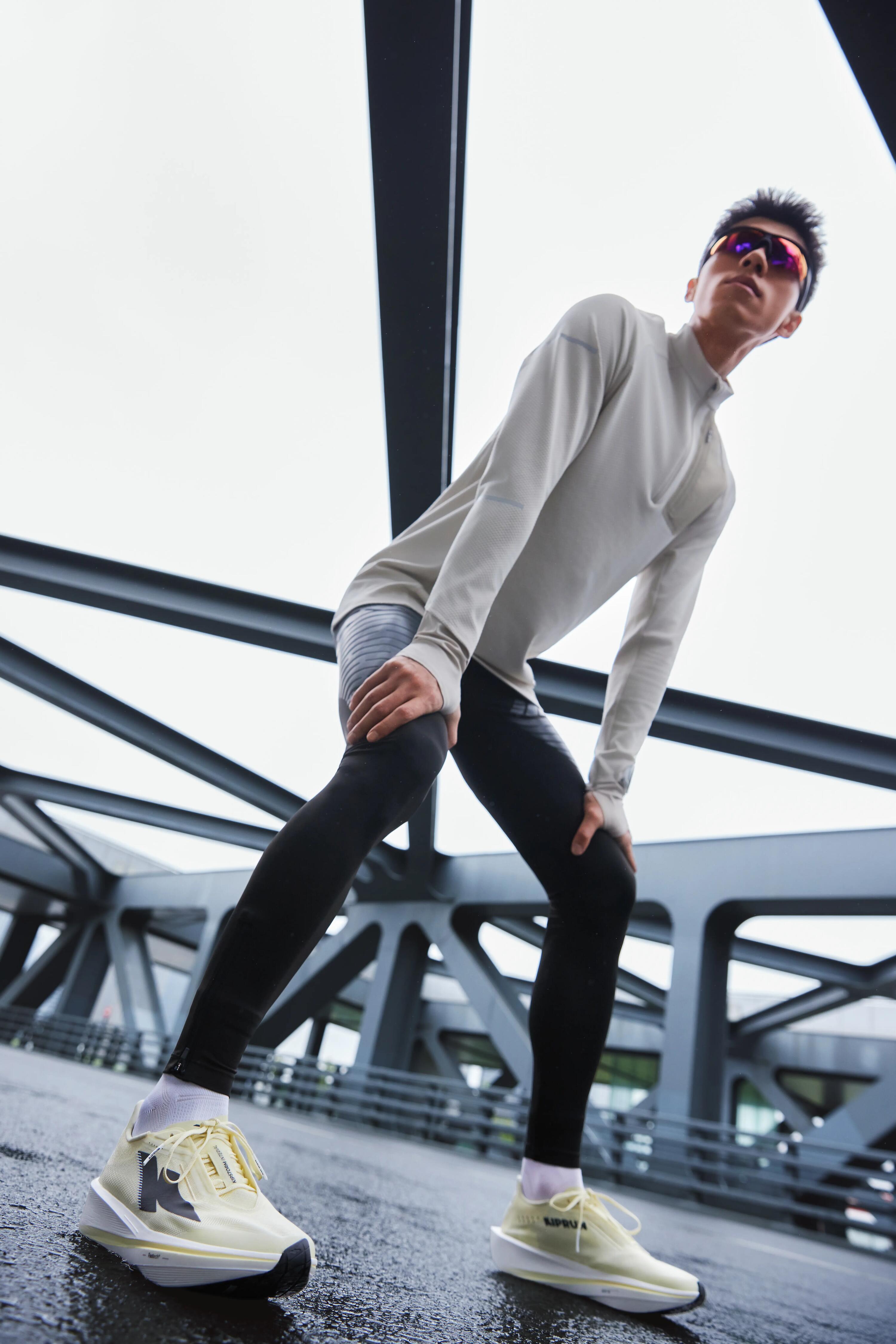 Pánské běžecké tričko na zip s dlouhým rukávem hřejivé Kiprun Run 900 Warm 11/13