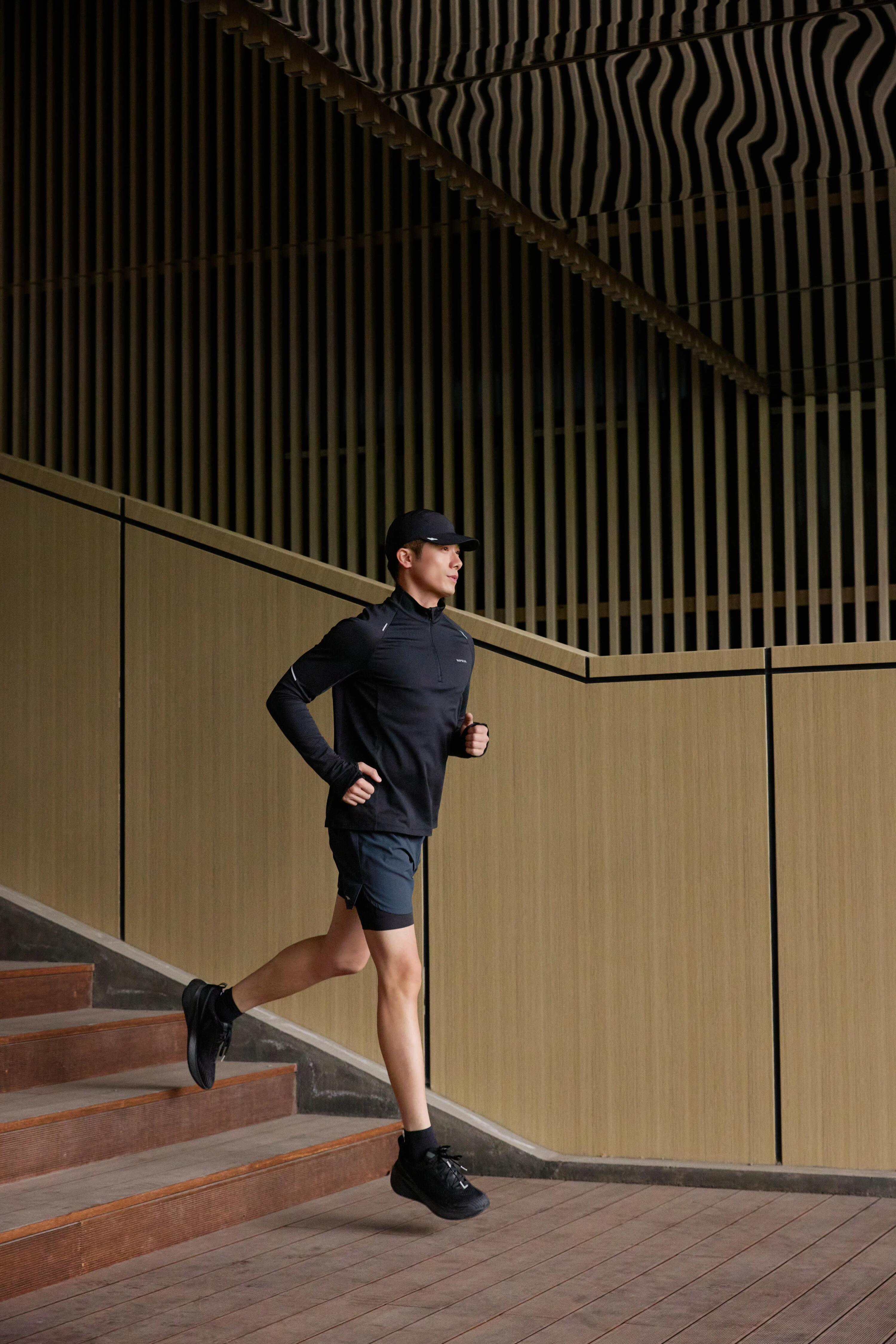 T-shirt manches longues demi zip chaud Homme, Kiprun run 500 warm noir 10/10