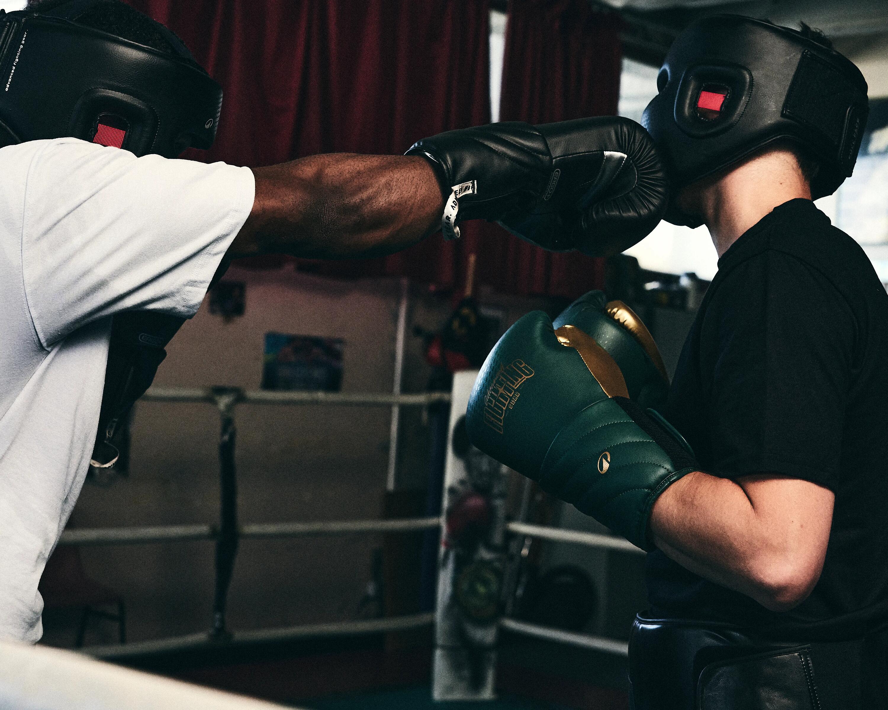 Gants de boxe, boxeurs confirmés, mousse monobloc, noir 3/9
