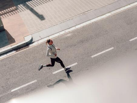 Жилет жіночий Run flow для бігу бежевий