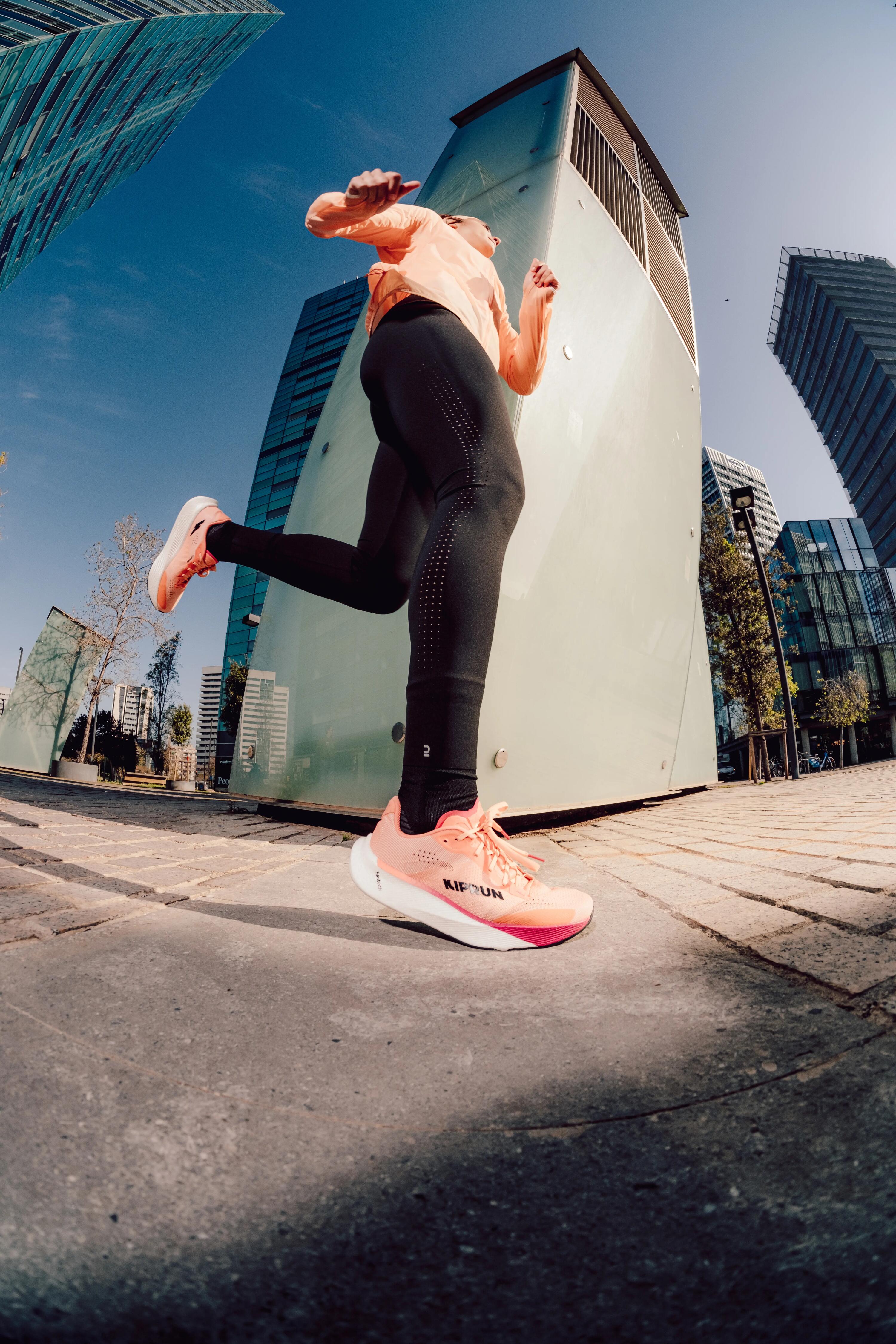 Chaussures running route femme, Kiprun Kipride Pomelo 3/12