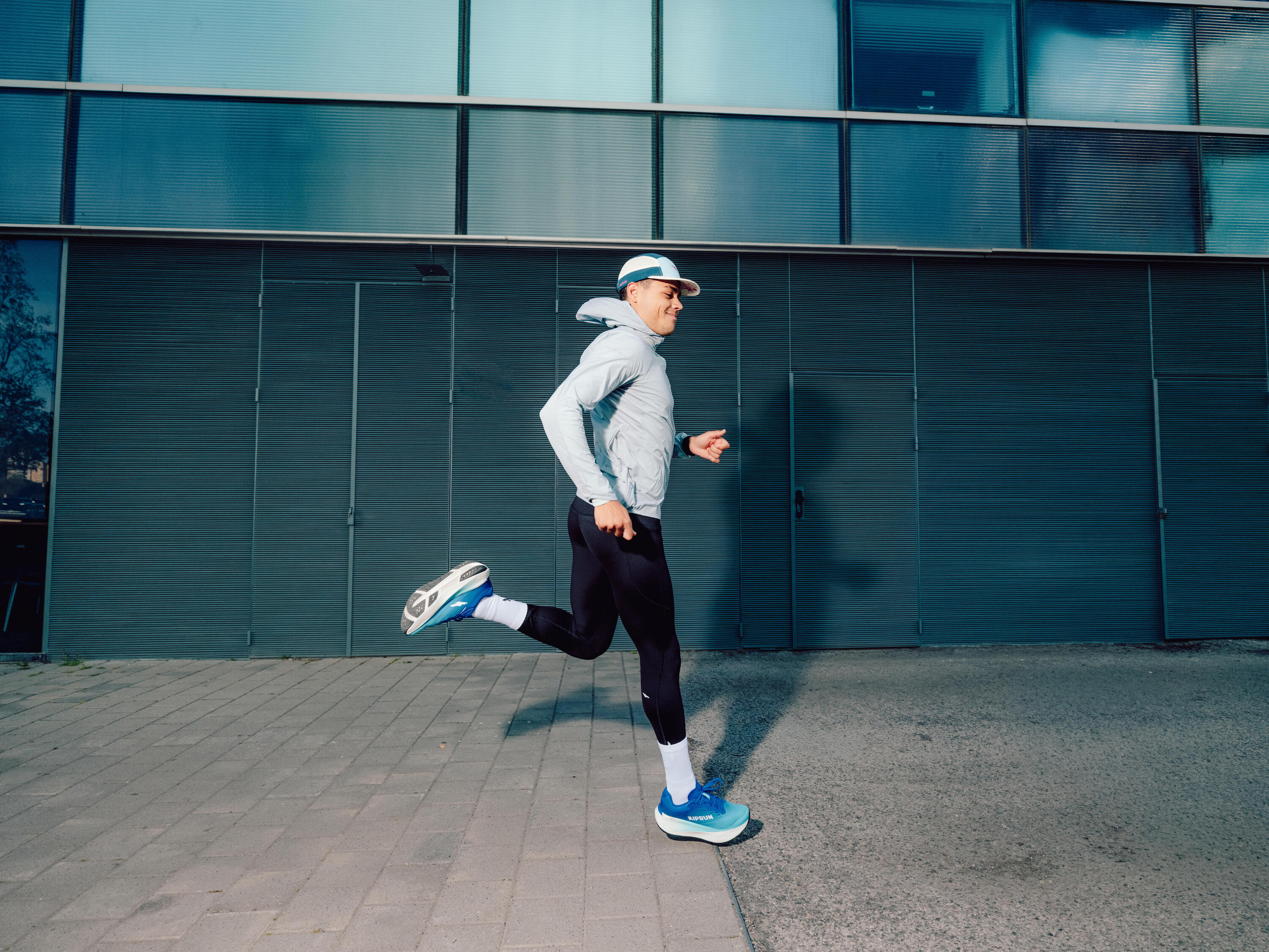 Pánská běžecká bunda větruodolná Kiprun Run 900 Wind 16/16