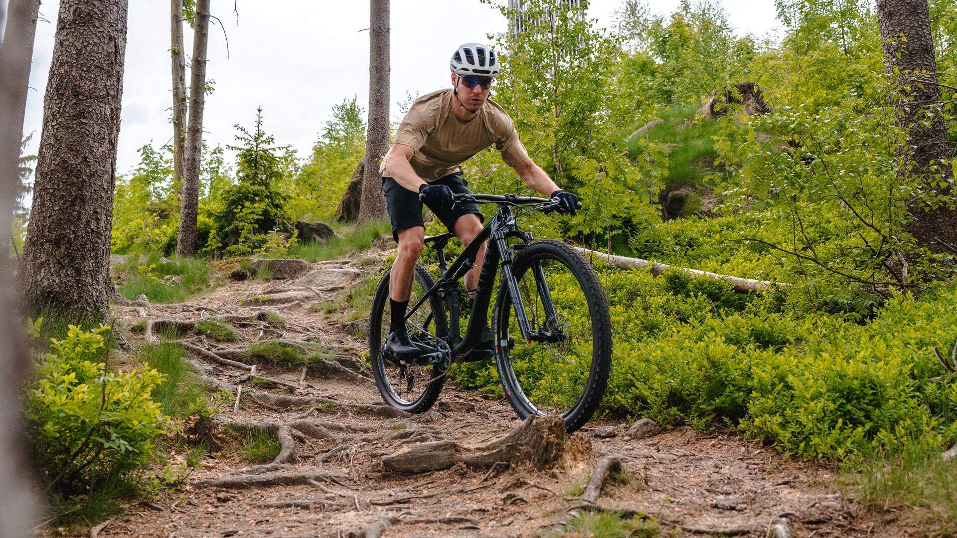Bicicletă MTB electrică e-ST900 ROCKRIDER