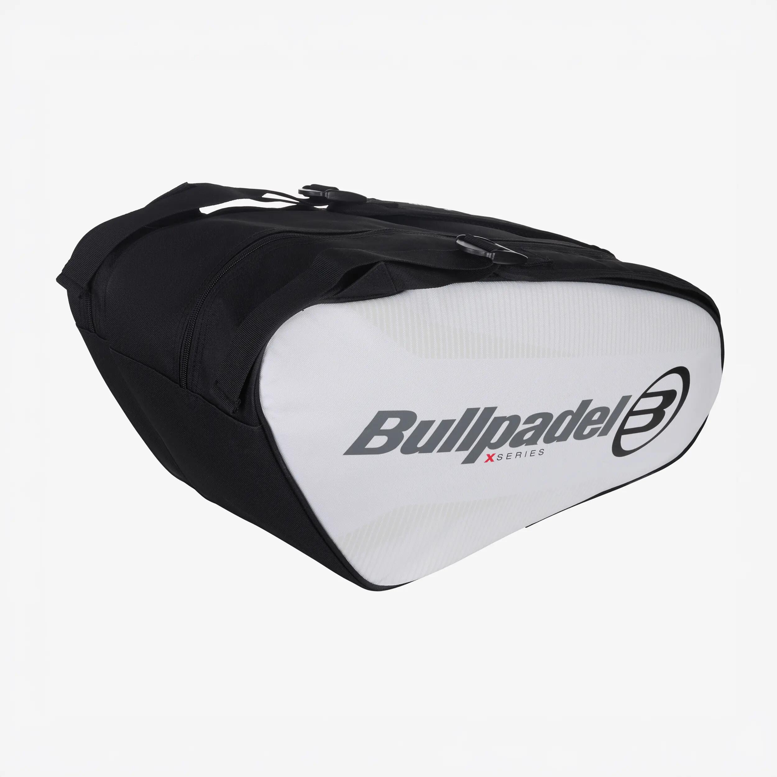 Vánoční sada Bullpadel Pulsion: padelová raketa + batoh + míčky a omotávky 9/11