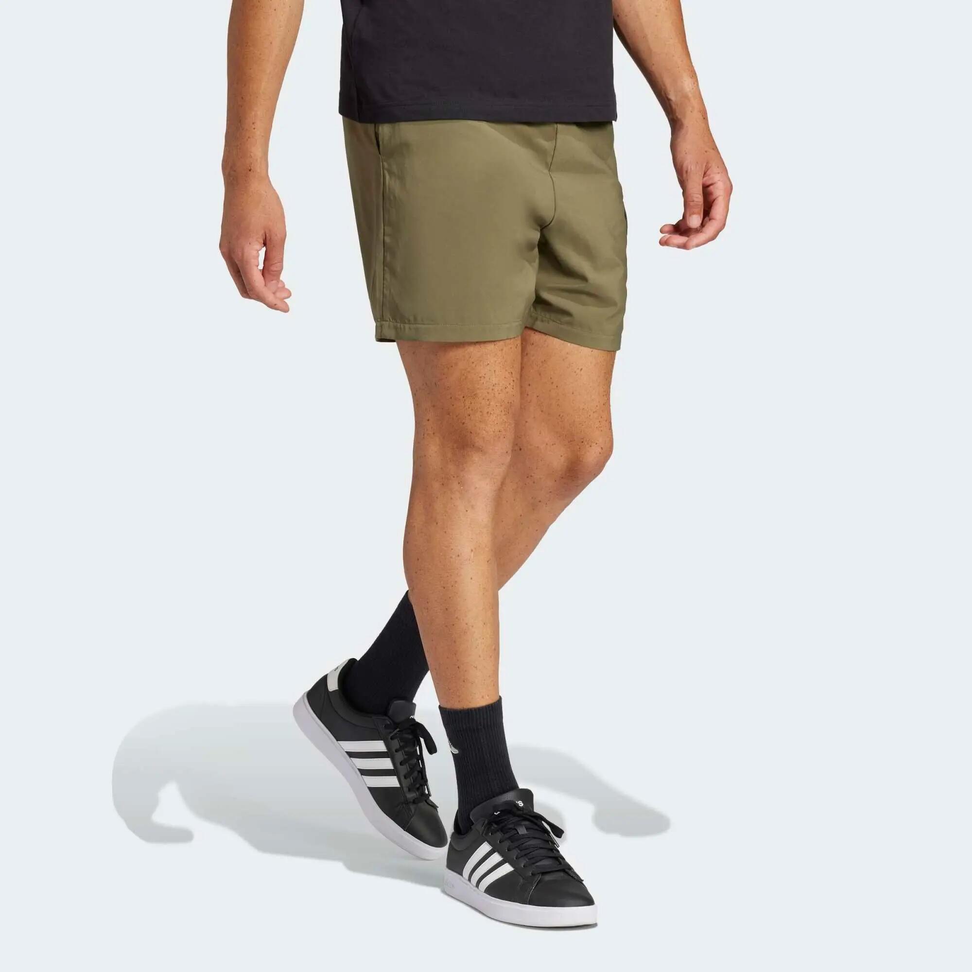 Pantaloneta ligera cargo para hombre Adidas Essentials 2/6