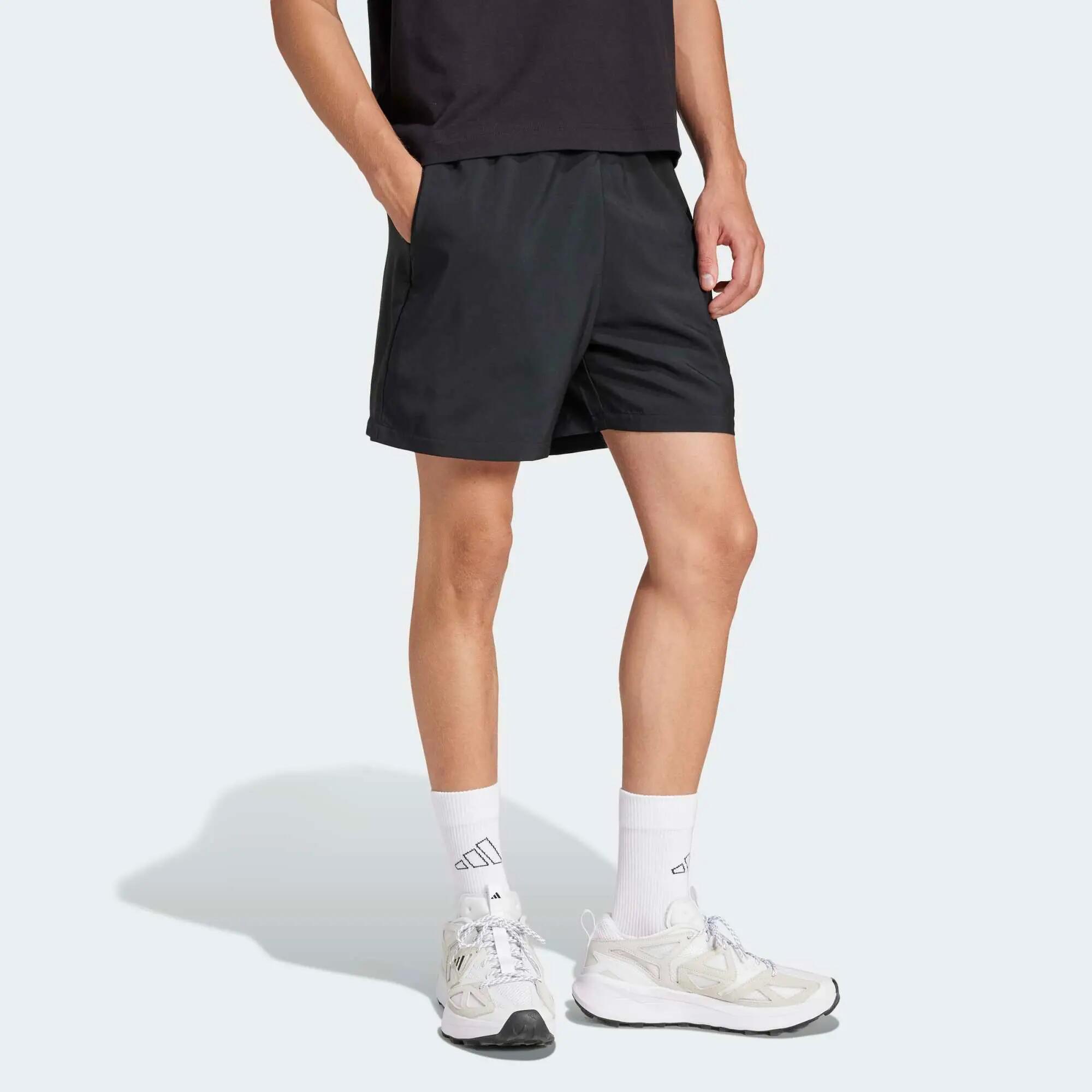 Pantaloneta cargo para hombre Adidas Essentials Chelsea, negro 4/6
