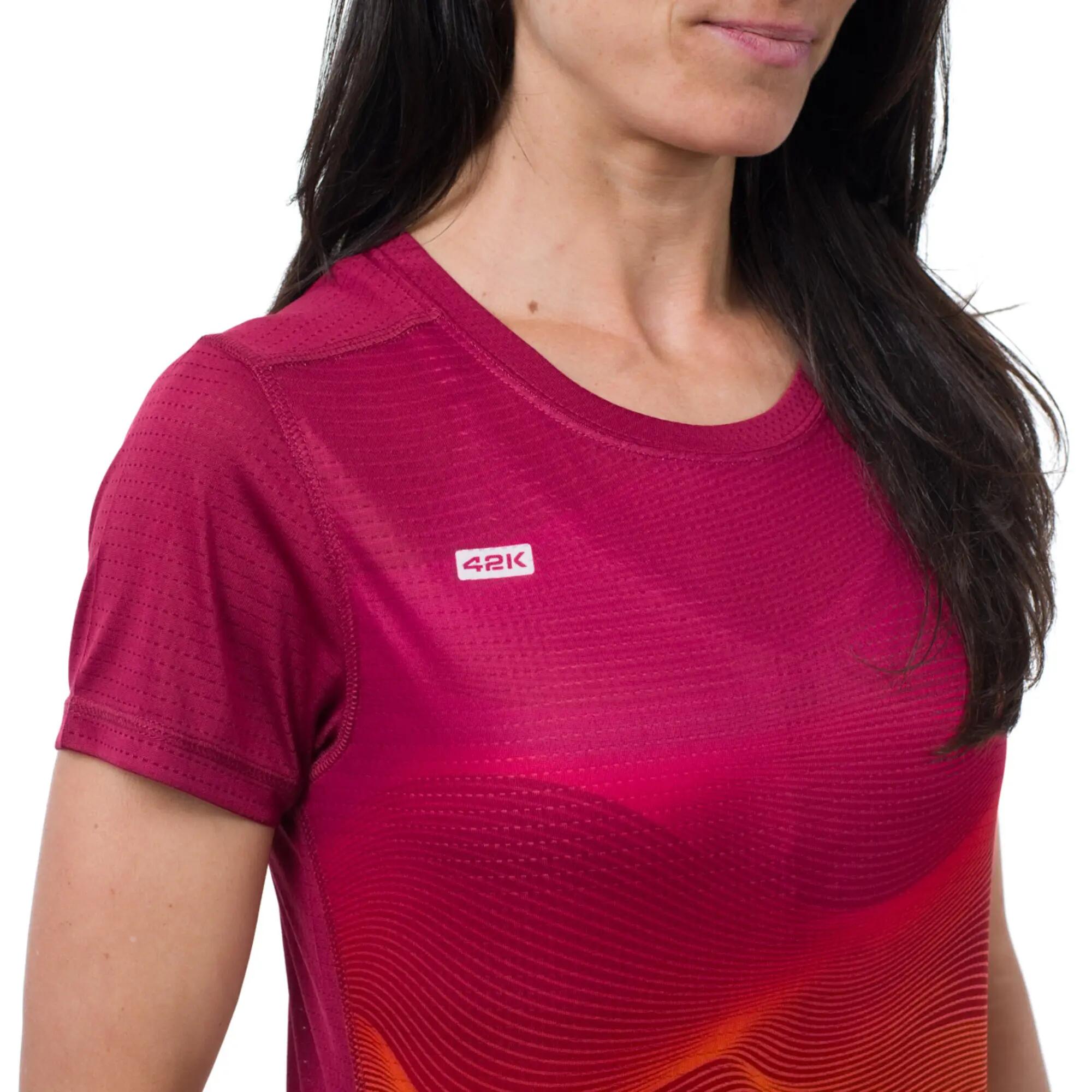 Camiseta manga corta running Mujer 42K Wave Vulcan burdeos 4/5