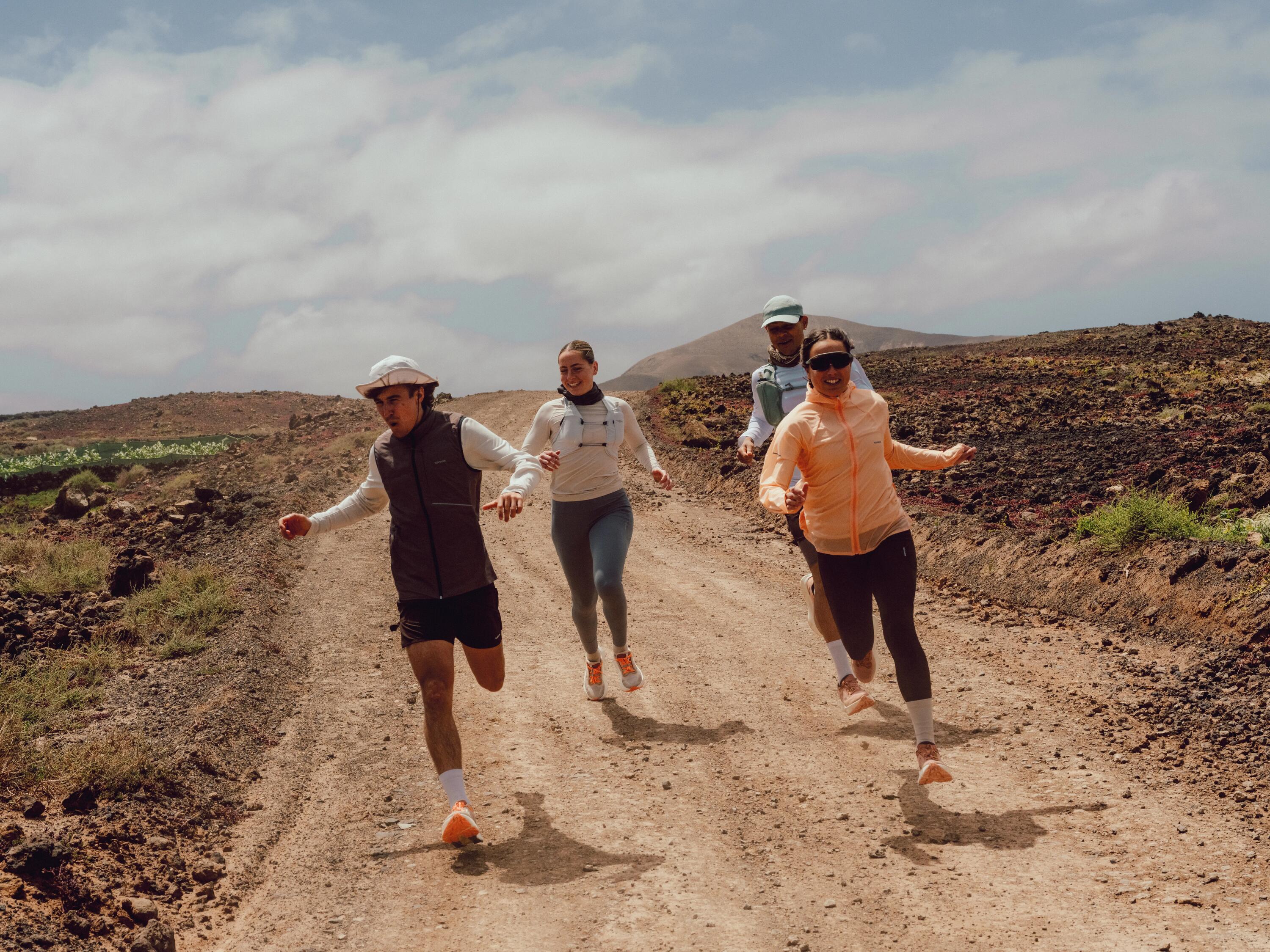 Chaussures de running route et chemin femme Kiprun Kipride gravel orange et noir 3/16