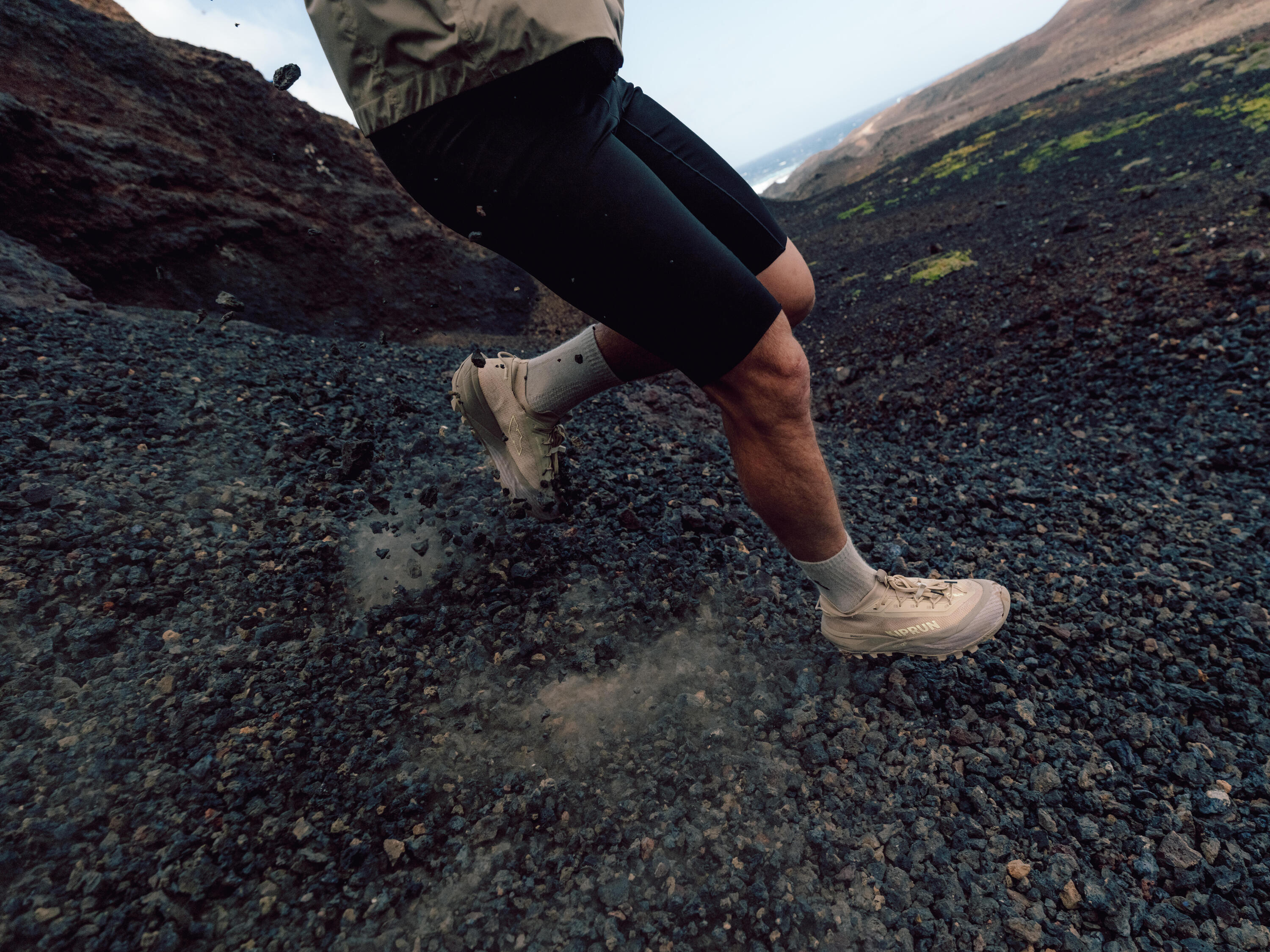 Sapatilhas de Trail Running Kipclimb Max Homem Bege 11/14