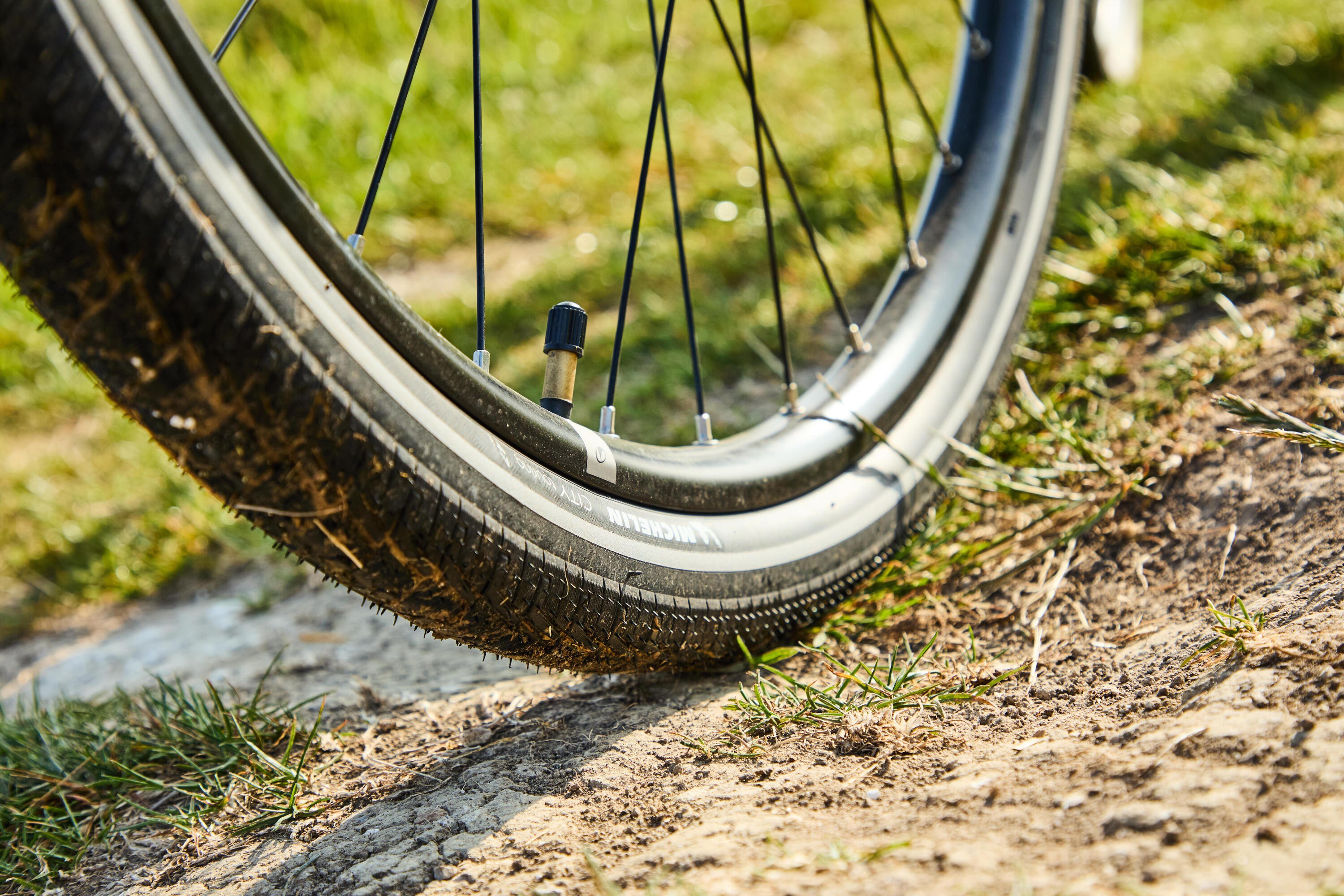 Pneu vélo ville Michelin city touring 700x47 8/16