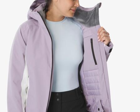 Ski- oder Snowboardbekleidung richtig pflegen und reparieren