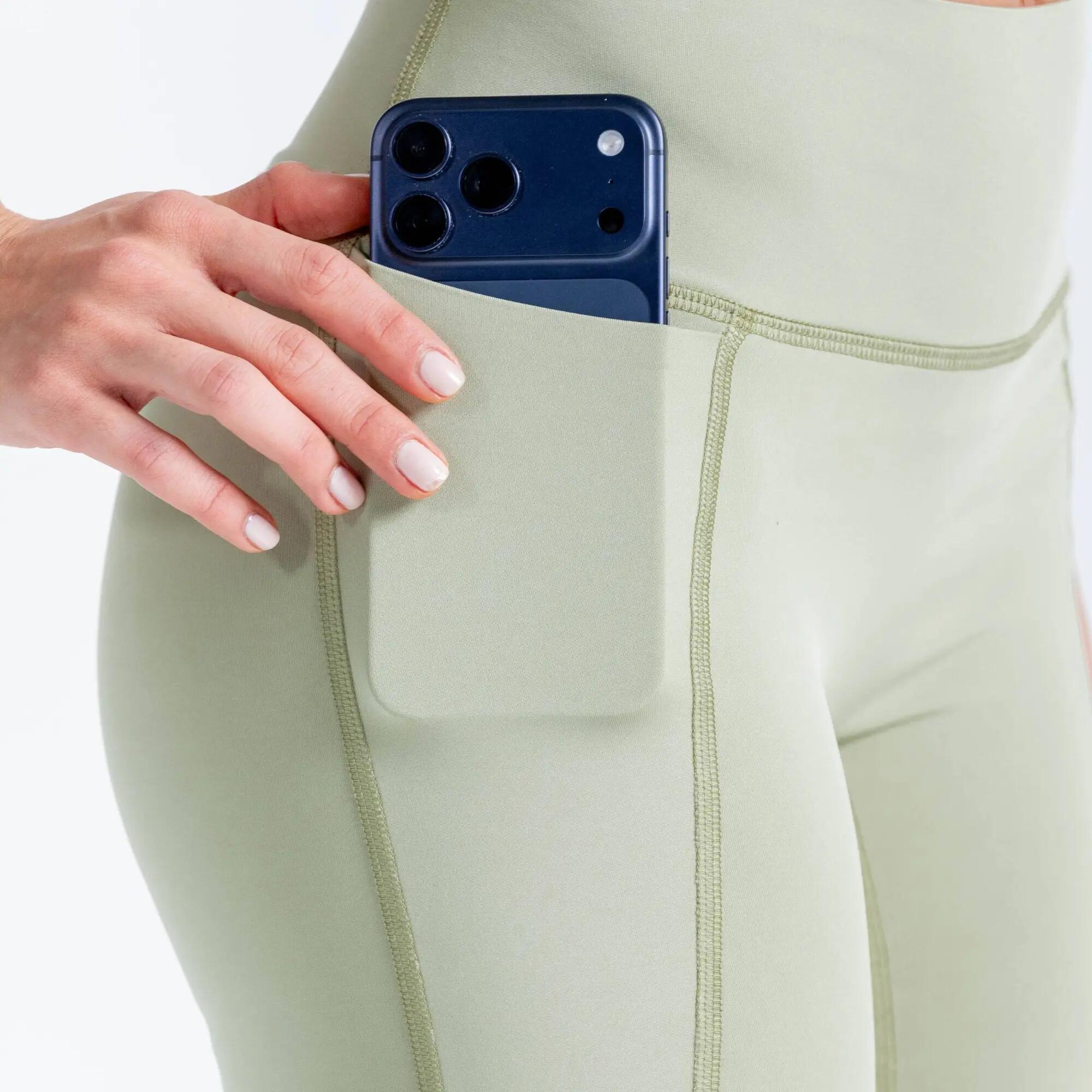 Pantalón corto de entrenamiento con corte ajustado y tela de alta elasticidad  6/7