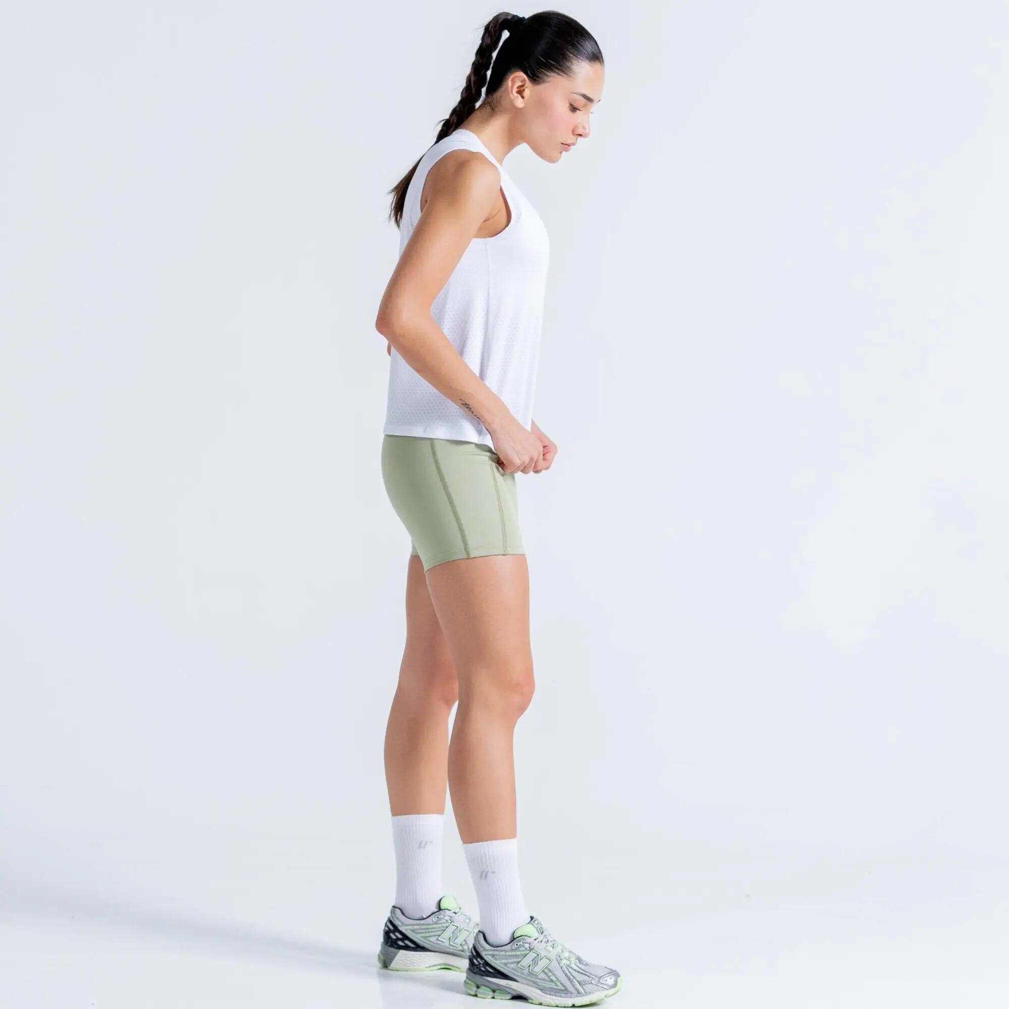 Pantalón corto de entrenamiento con corte ajustado y tela de alta elasticidad  2/7