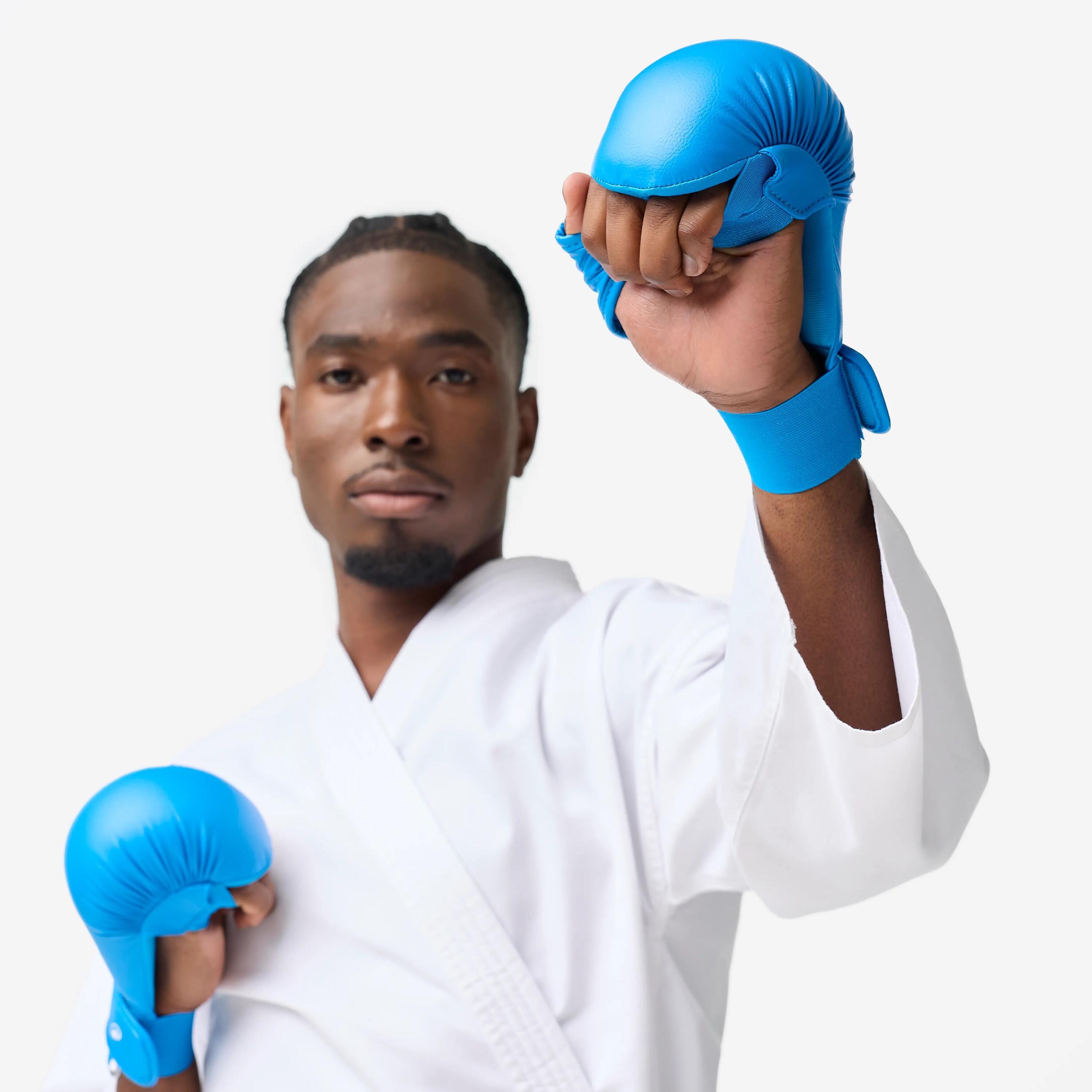 Mezzi guanti karate 900 blu 3/8