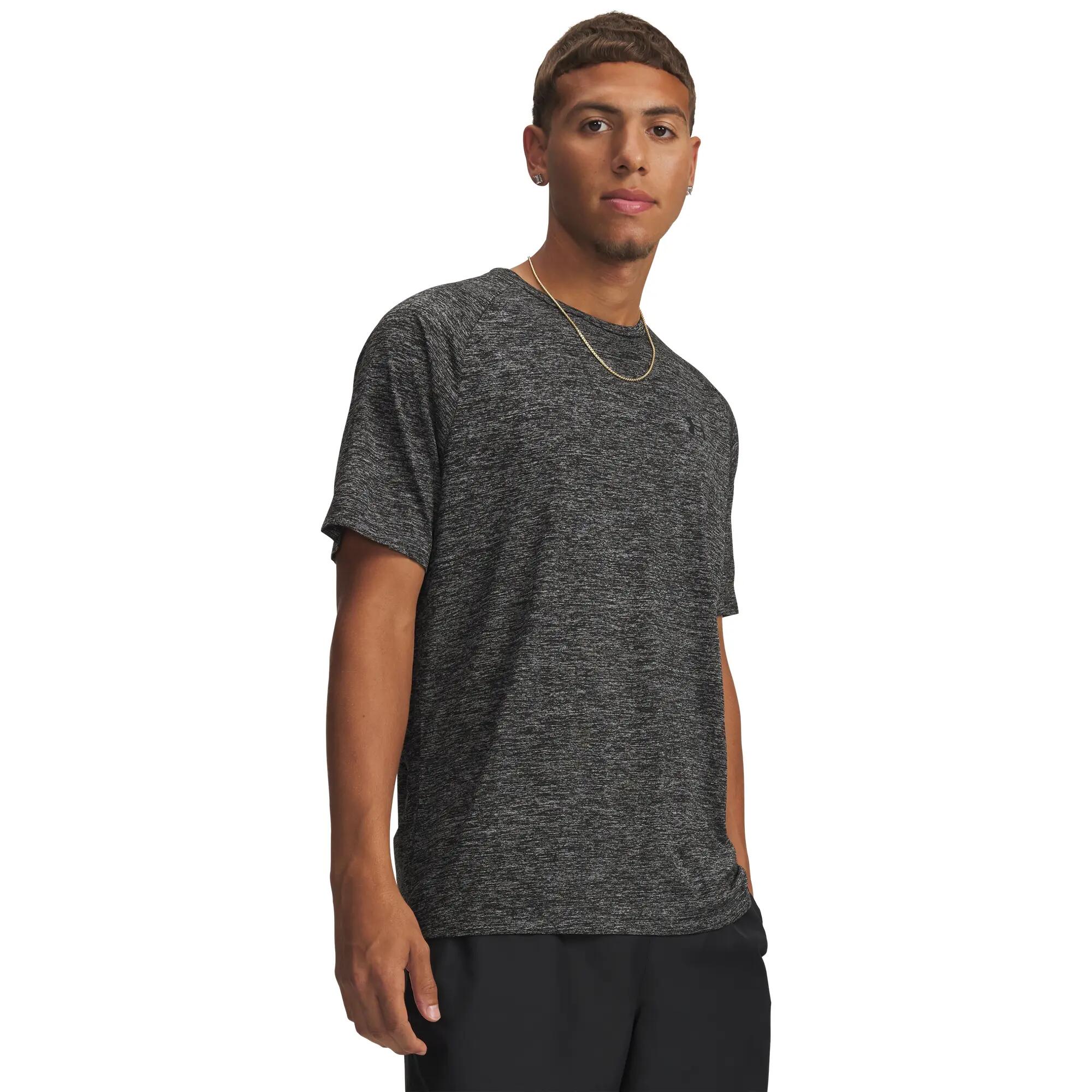 UNDER ARMOUR picture