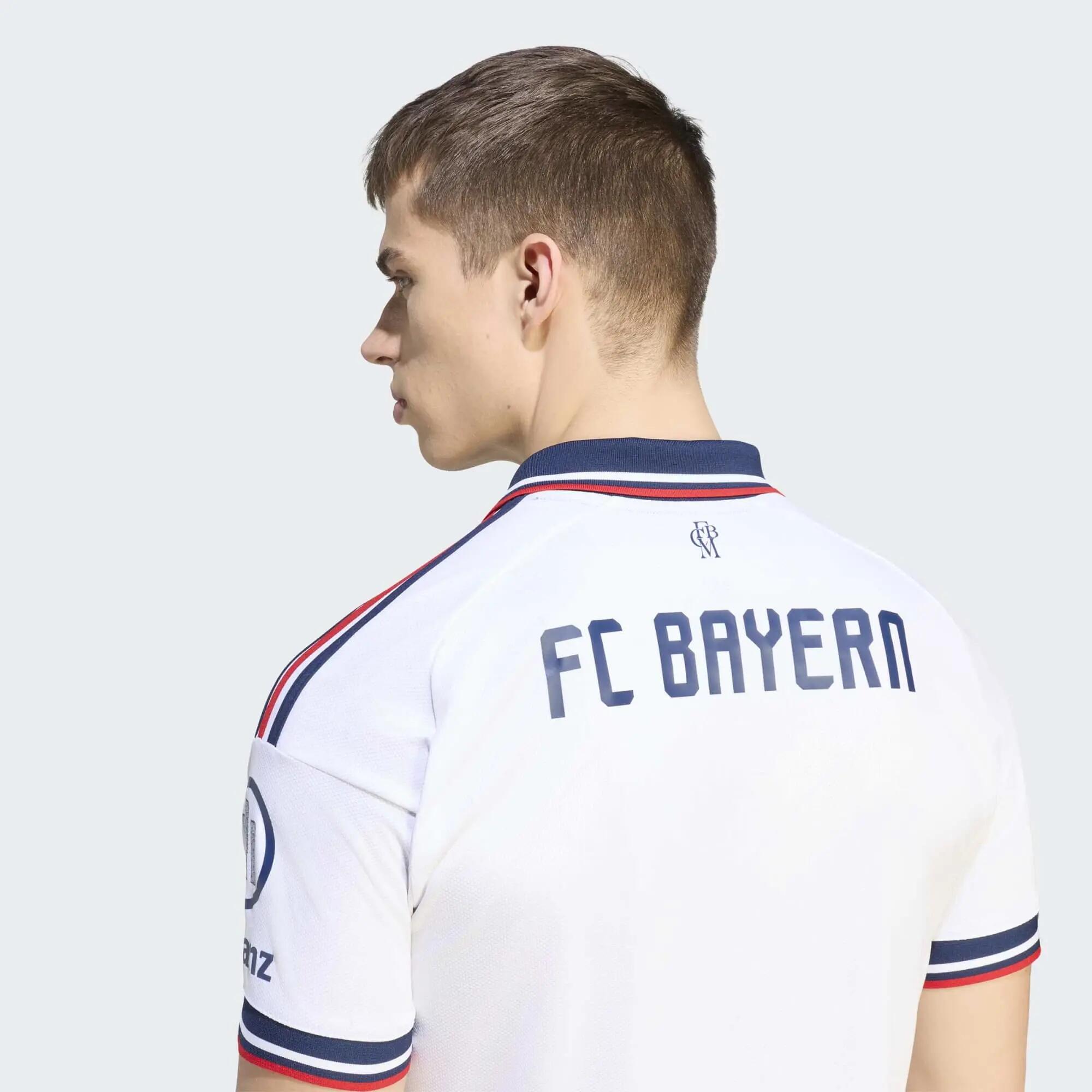 Dres Bayern Mnichov na venkovní zápasy 26/27 pro dospělé 6/8