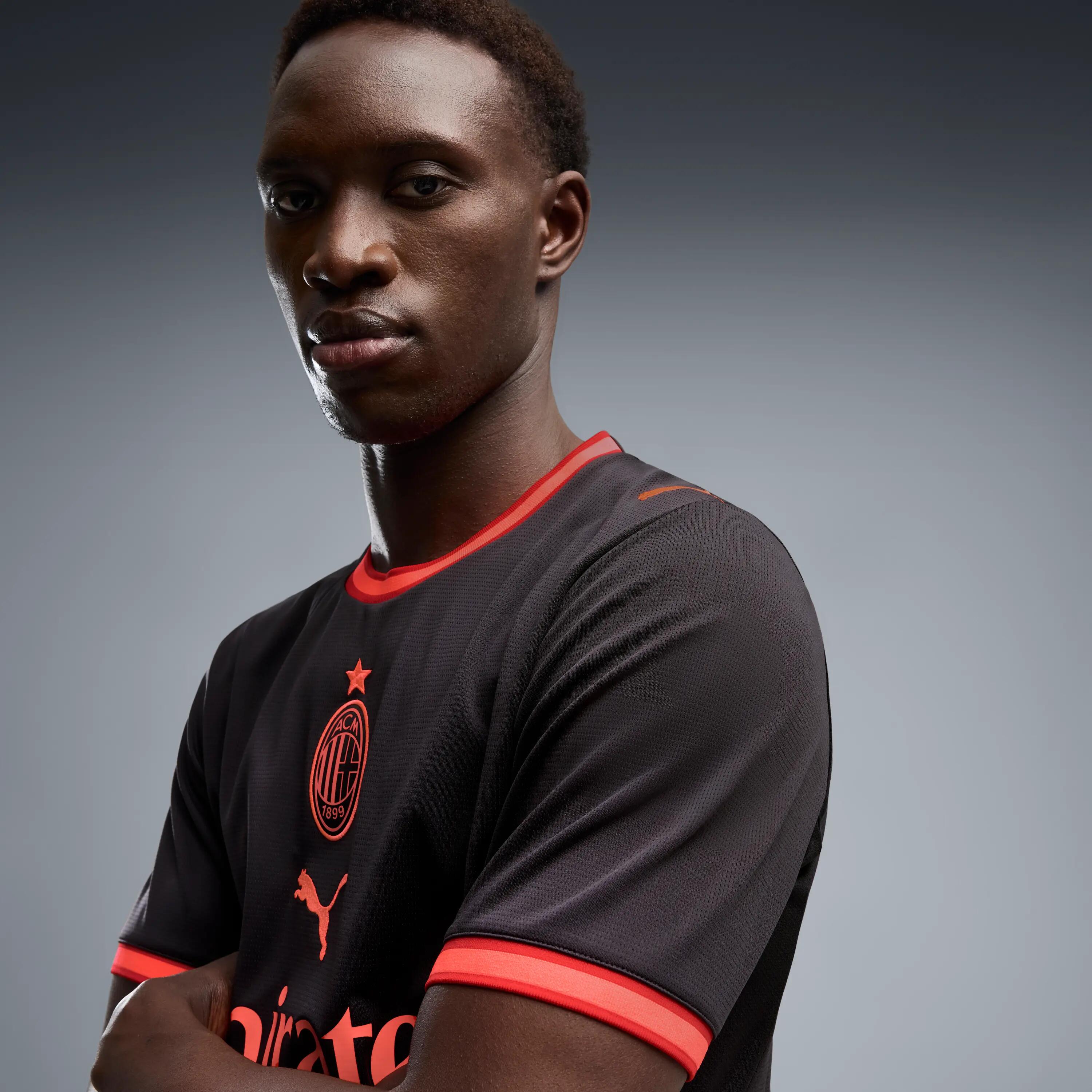 Camisola Terceira de Futebol Réplica Adulto AC Milan 26/27 2/6