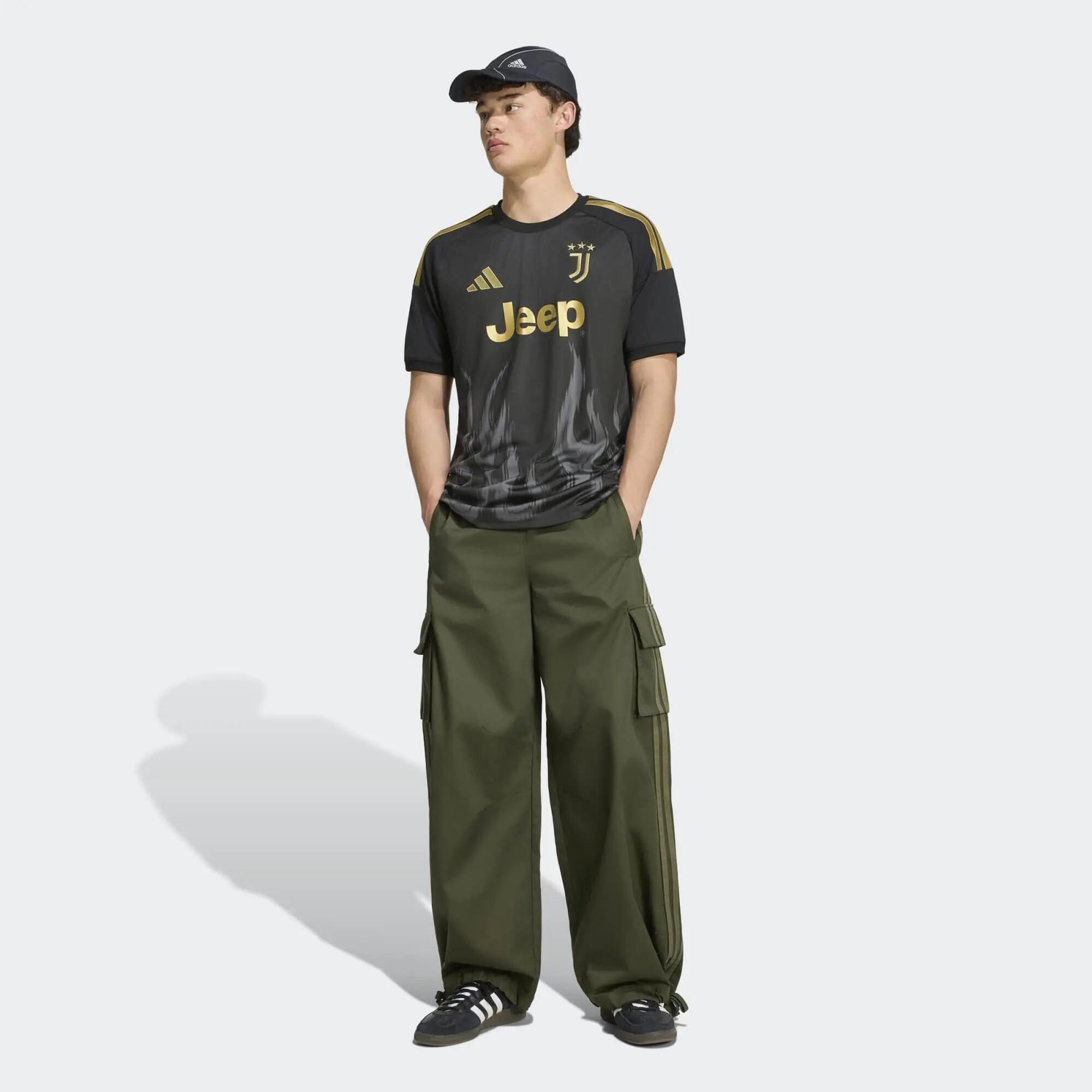 Třetí dres Juventus Turín 26/27 pro dospělé 3/7