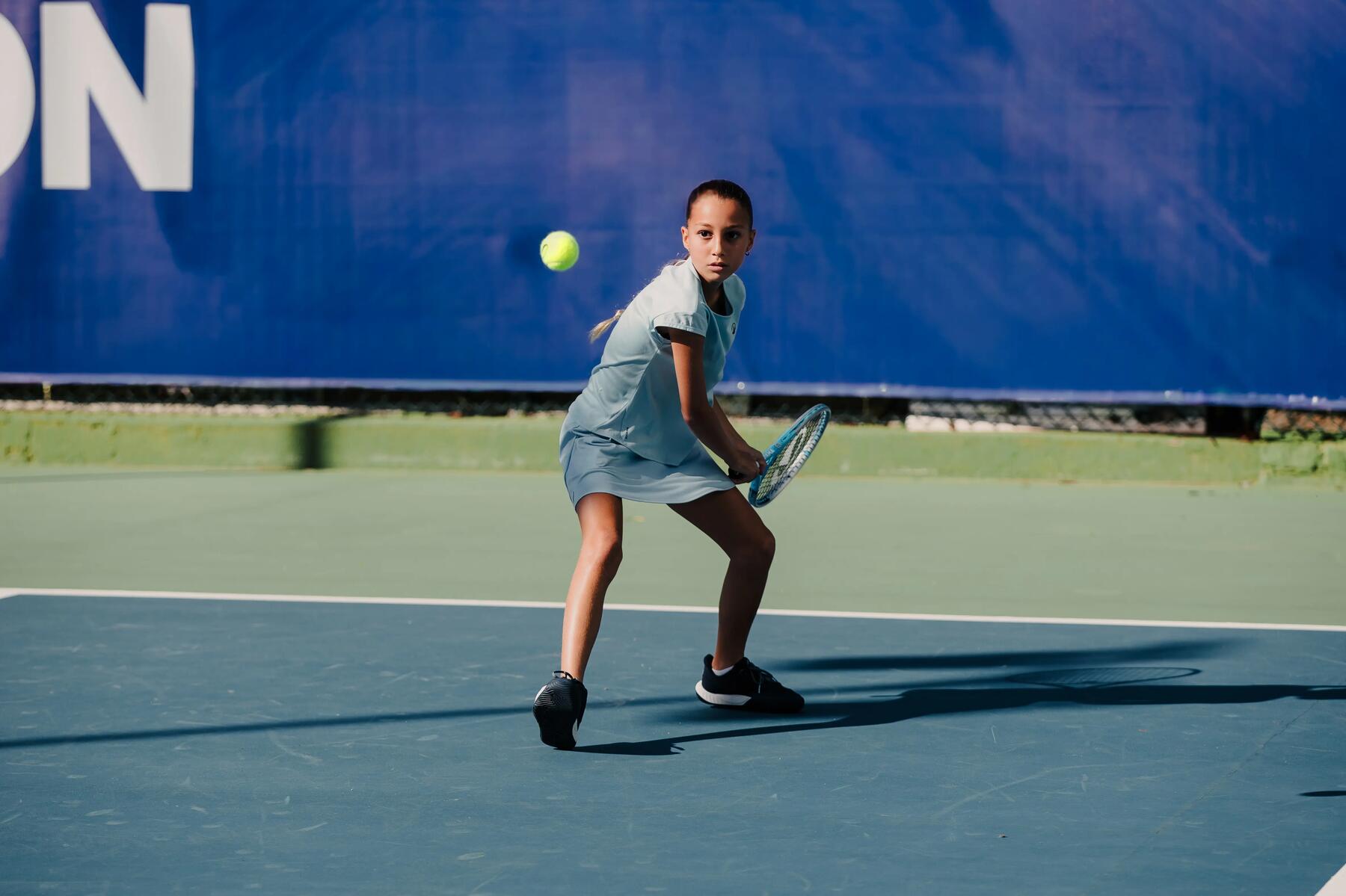 Engagement au tennis : comment servir ?