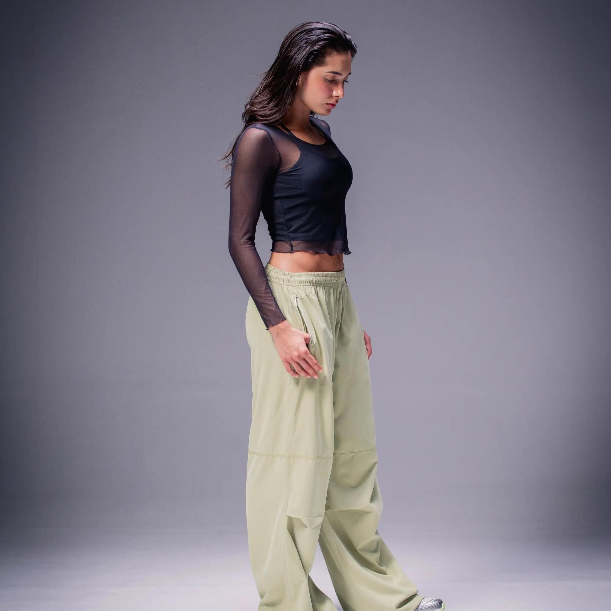 Crop top con mangas largas transparentes para mujer, Racketball Fit negro 3/10