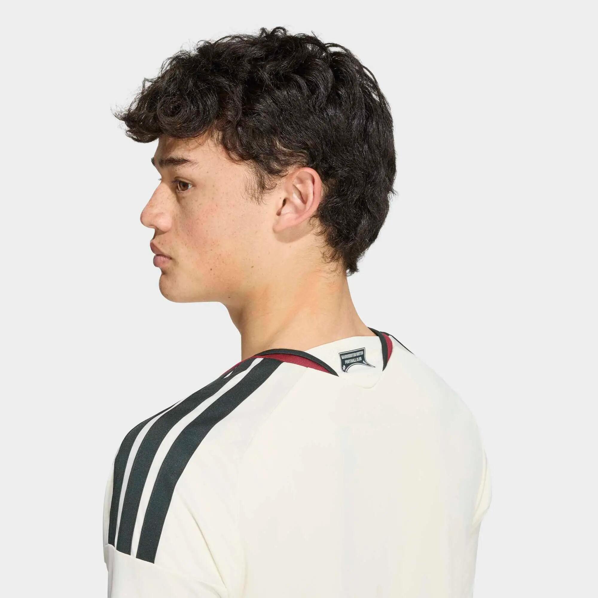 Camisola Terceira de Futebol Réplica Adulto Manchester United 26/27 7/7