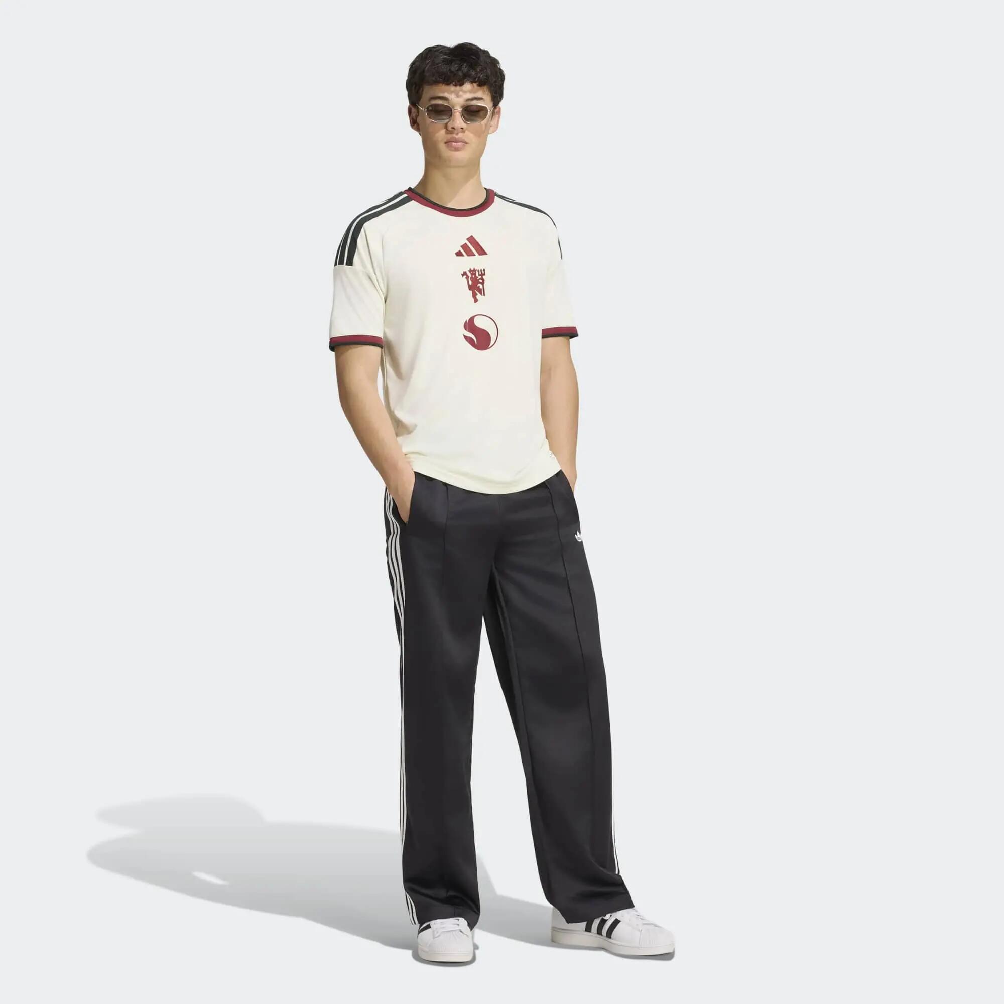 Camisola Terceira de Futebol Réplica Adulto Manchester United 26/27 6/7