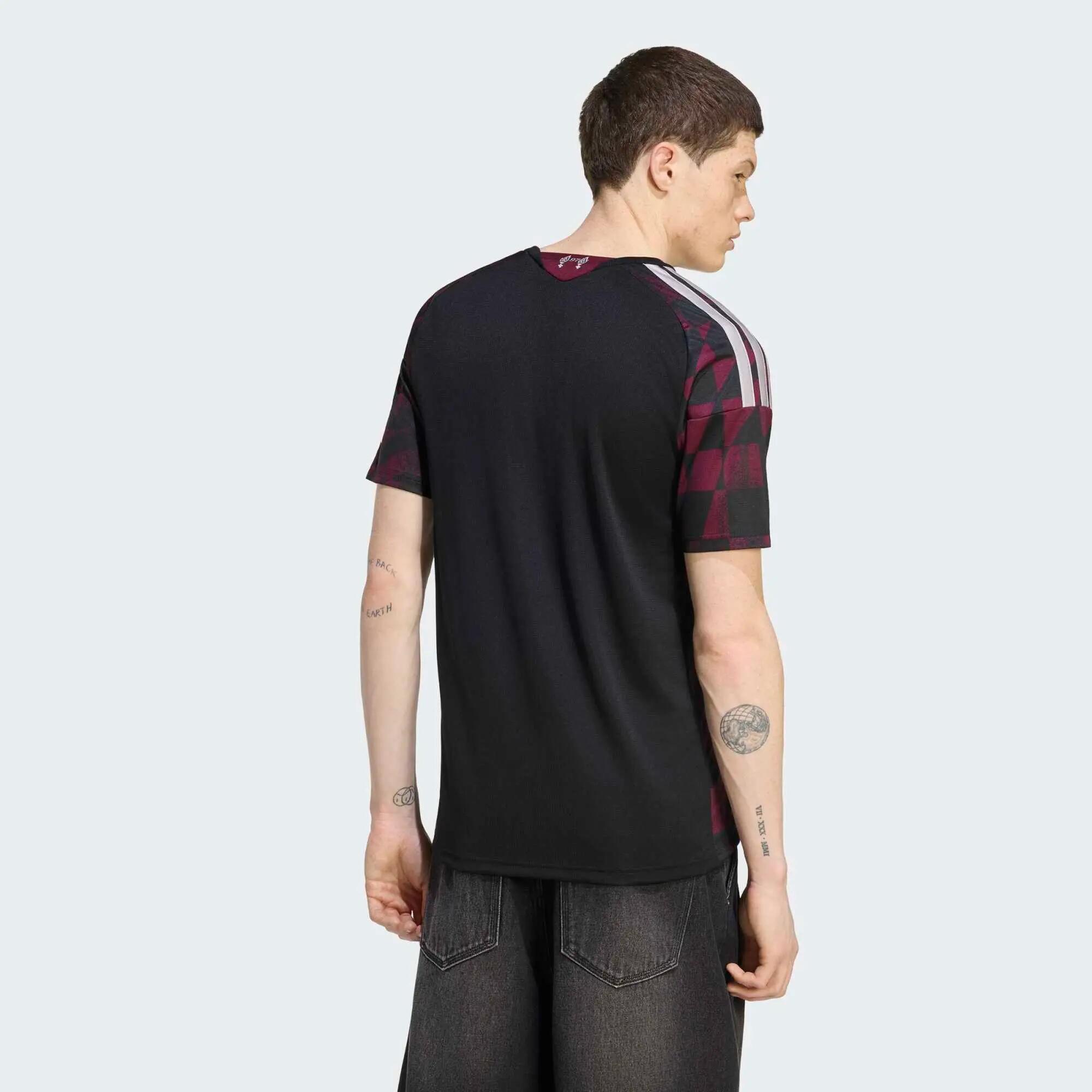 Koszulka piłkarska ADIDAS Liverpool 26/27 trzecia 4/7