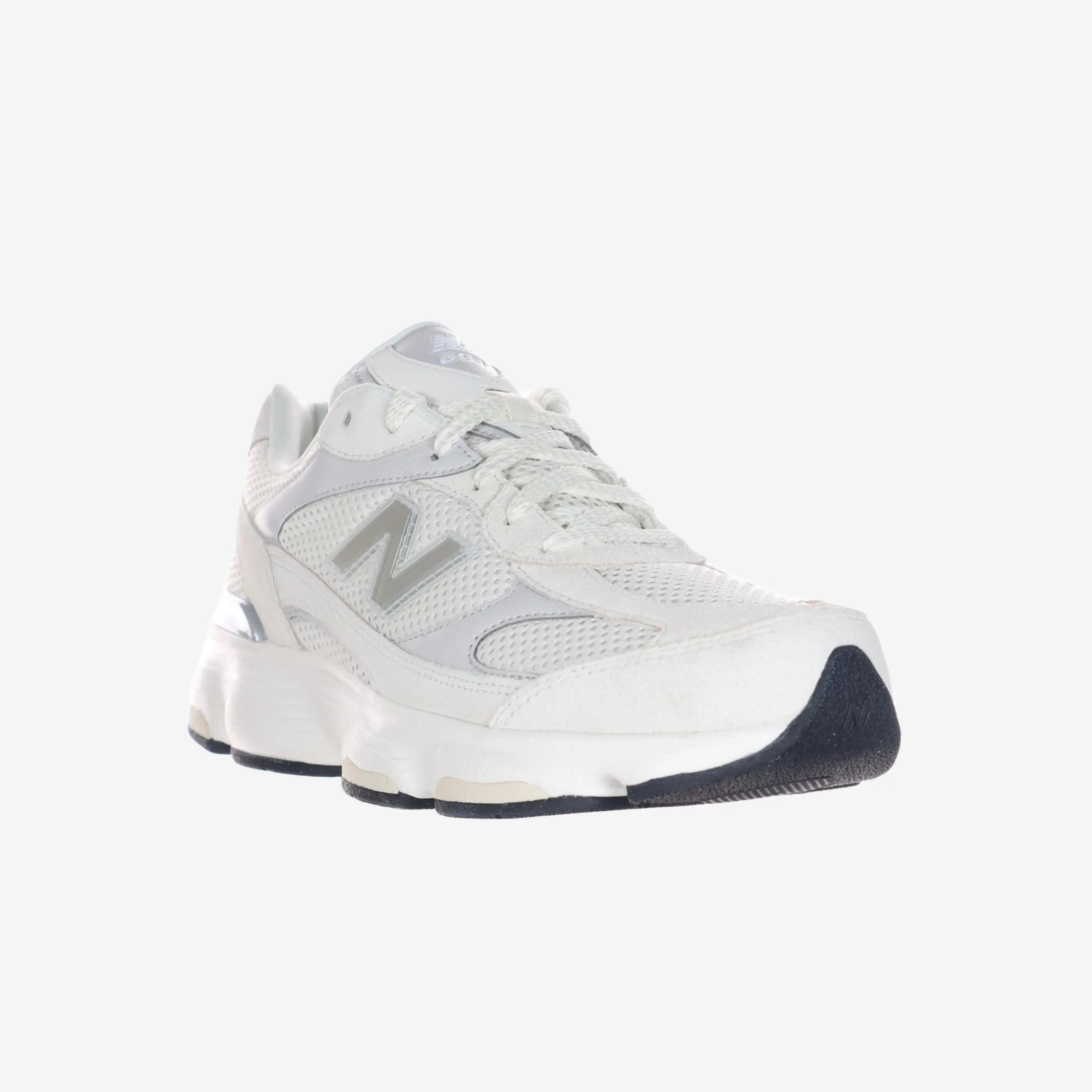 Sneakers donna New Balance 603 bianche 2/5