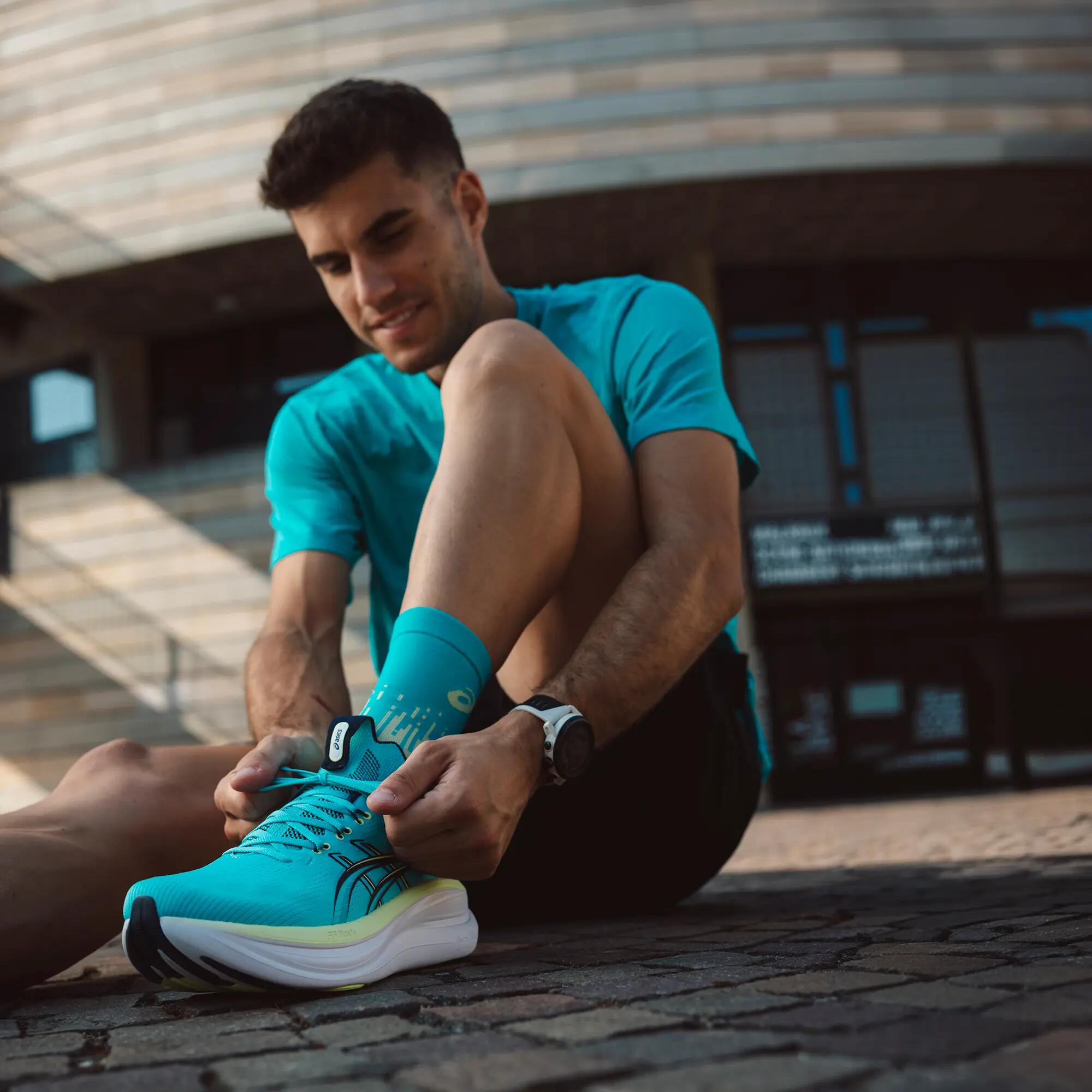 CHAUSSURES DE RUNNING HOMME ASICS GEL-NIMBUS 28 AW26 9/13