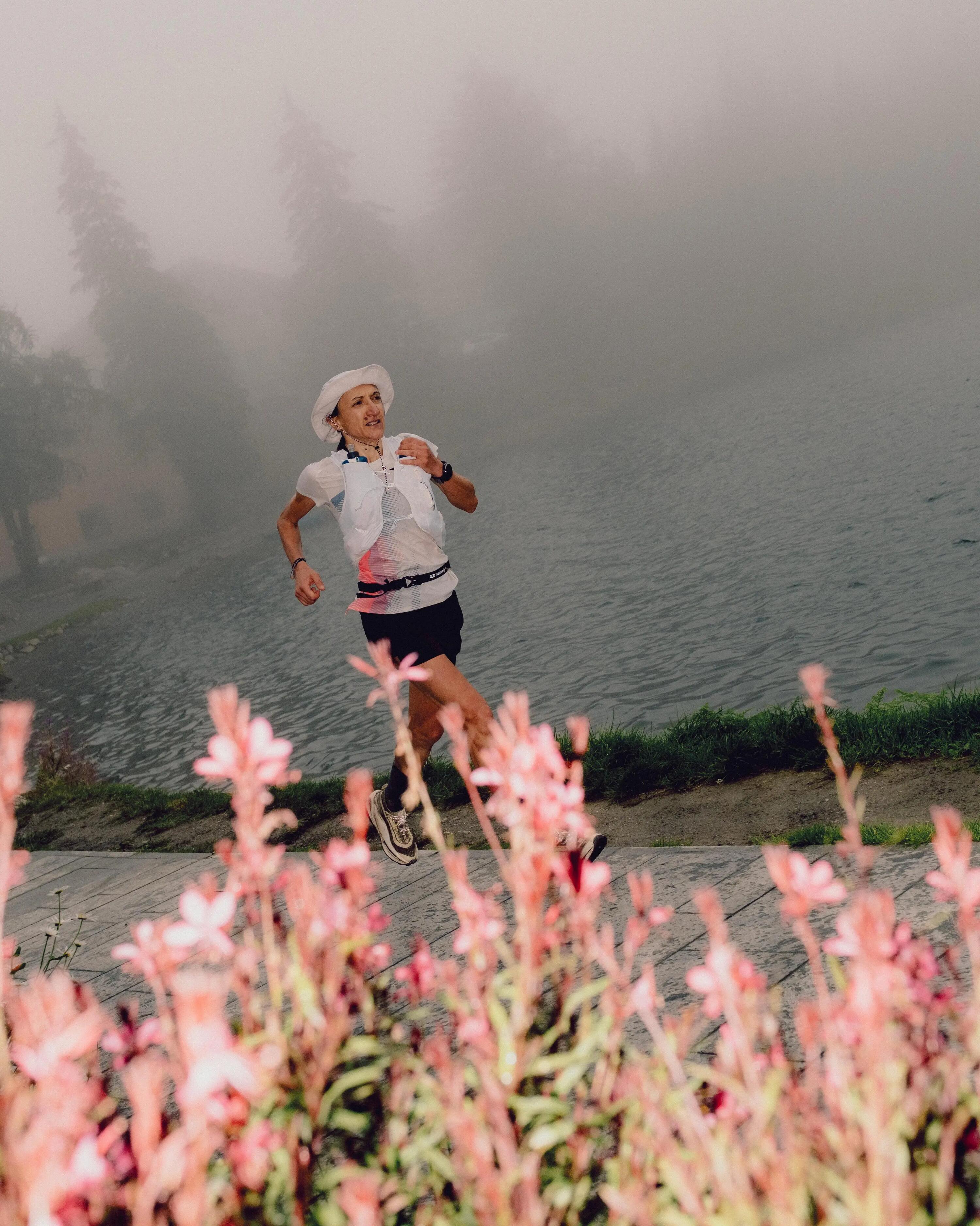 Kamizelka do biegania unisex Kiprun Proteam 10 na softflaski 7/23