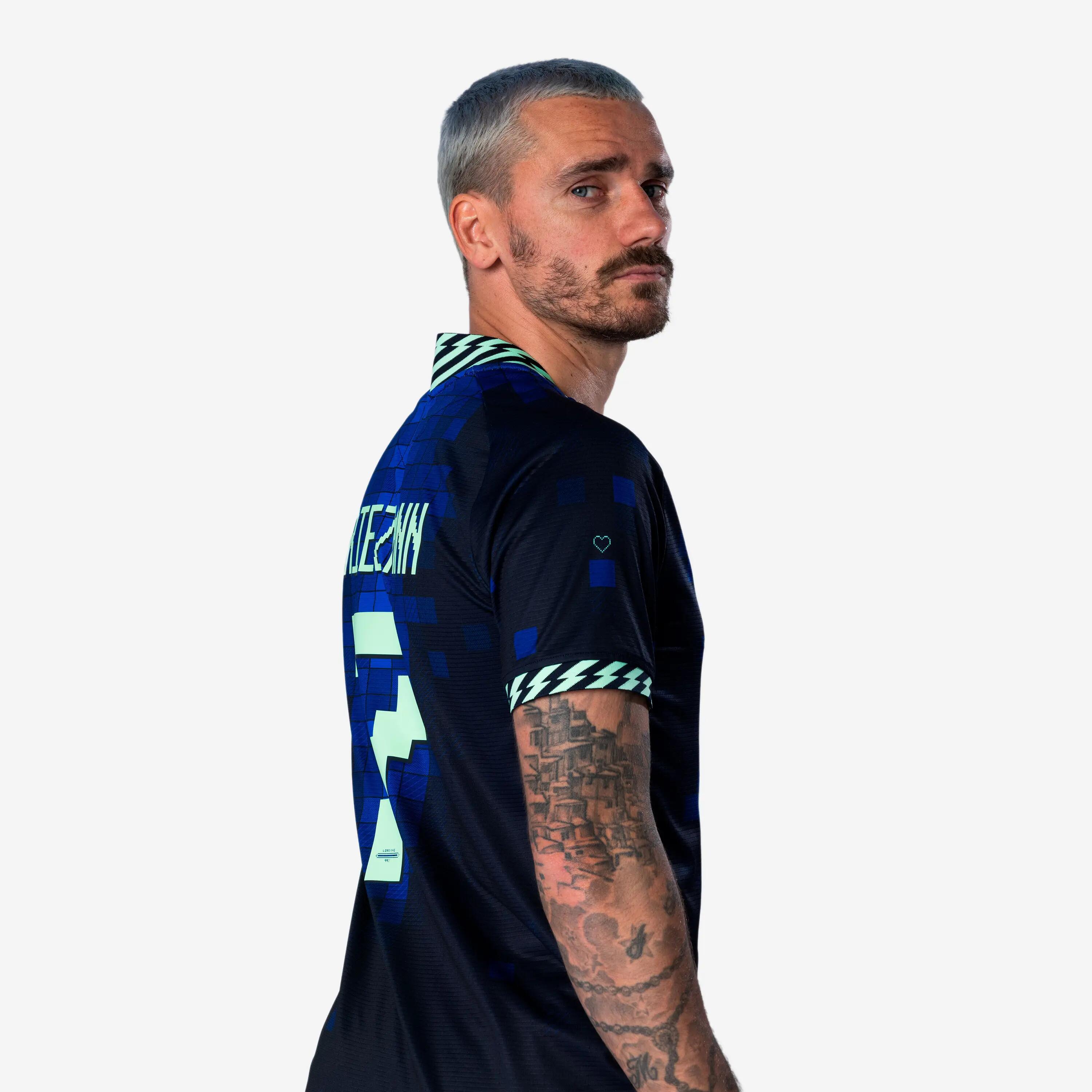 Maillot de football Viralto II AG A.Griezmann Marine, bleu et vert. 8/9