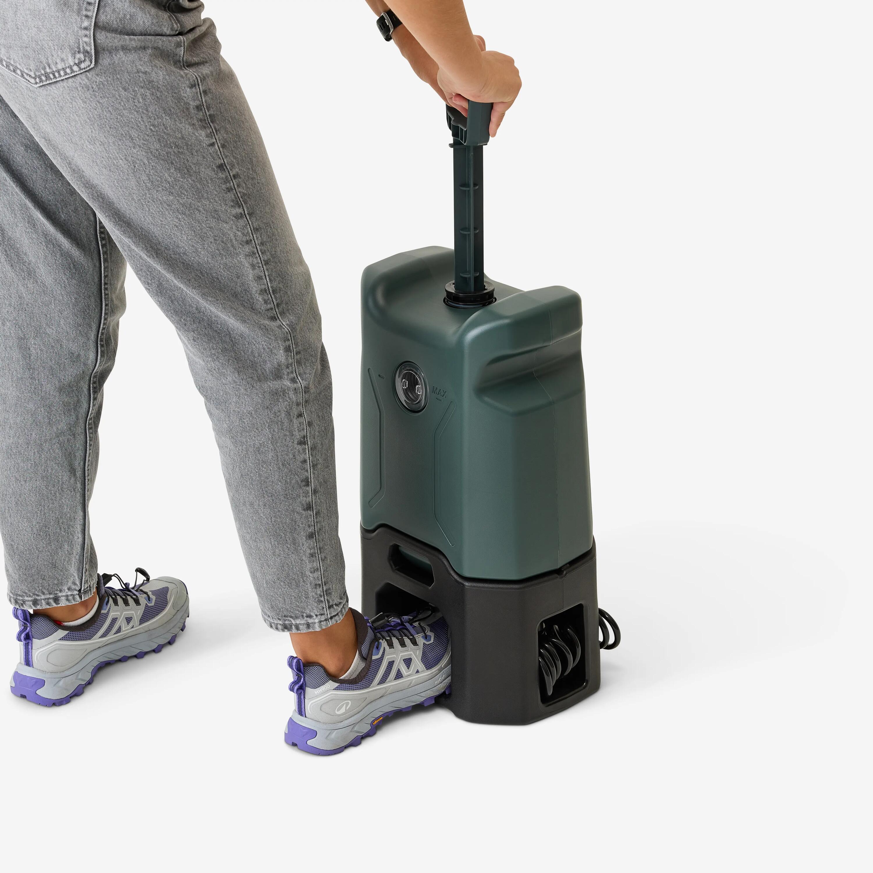 Mobiles Reinigungsgerät Outdoor 4 Düsen 10 L  8/20