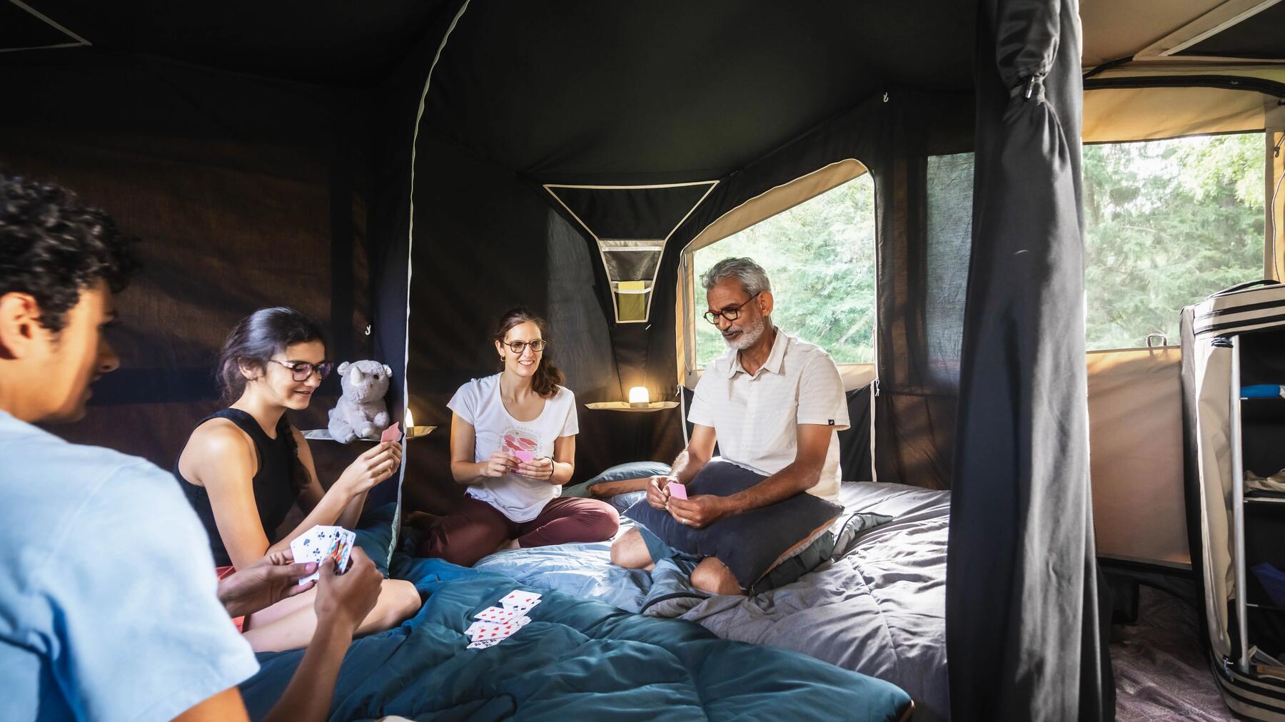 Erfahre hier, worauf du keineswegs beim Campen mit Kindern verzichten solltest!